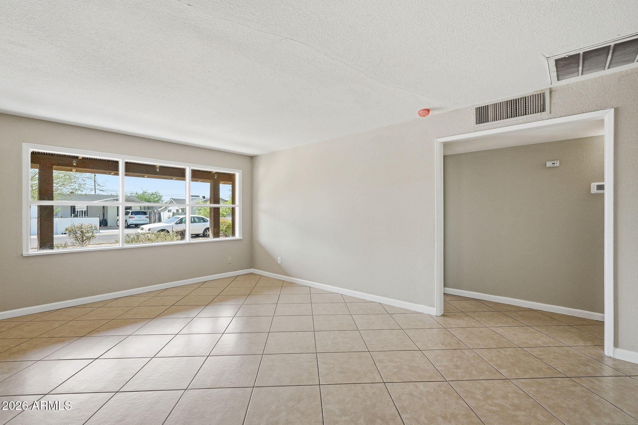 2936 W HIGHLAND Avenue