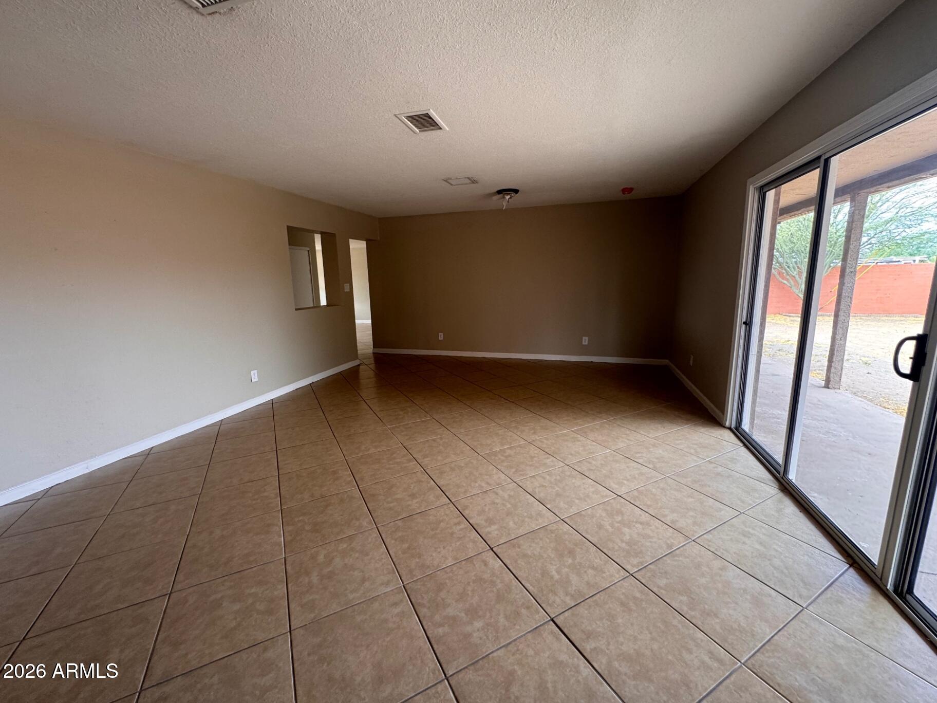 2936 W HIGHLAND Avenue