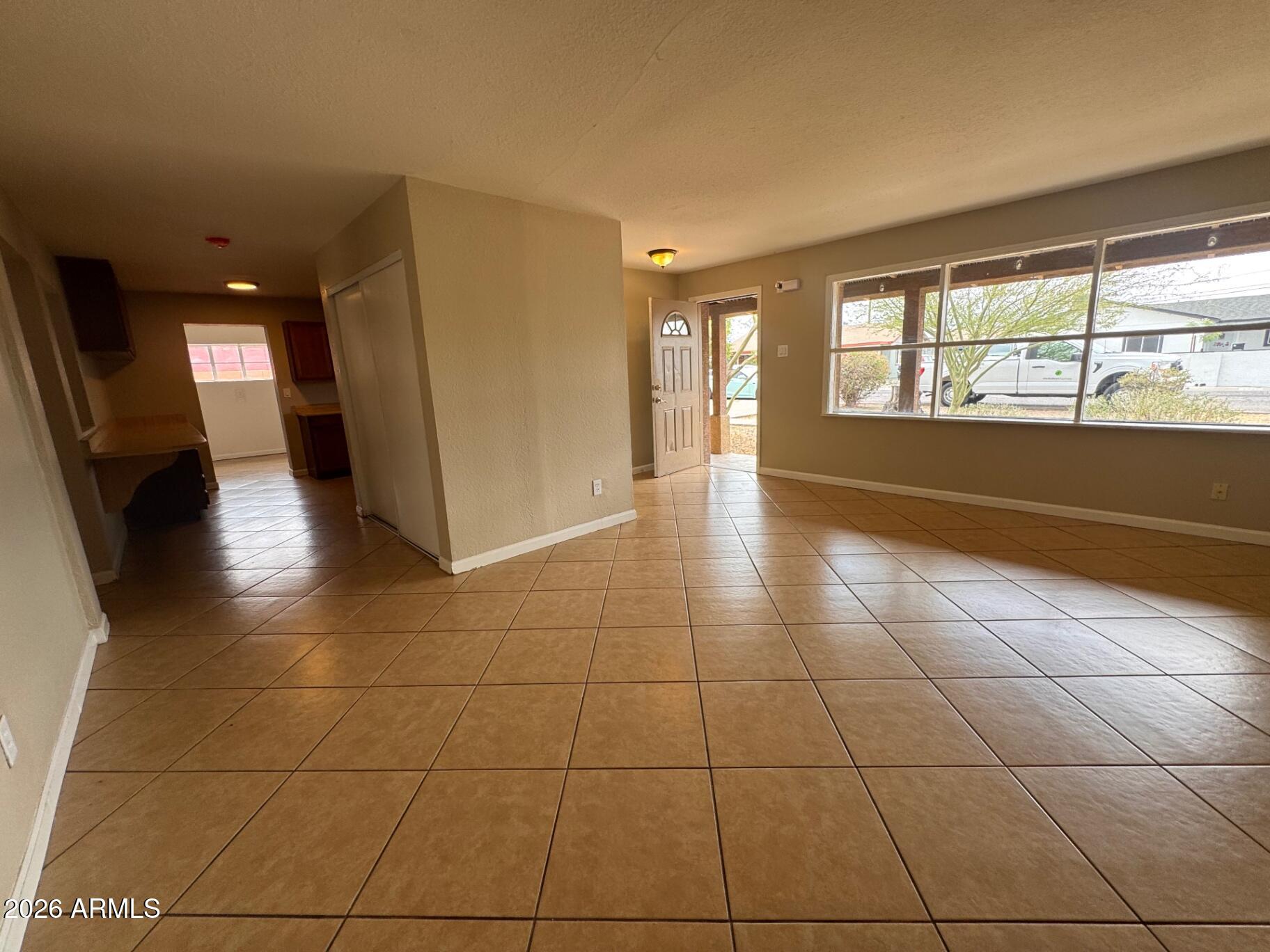 2936 W HIGHLAND Avenue