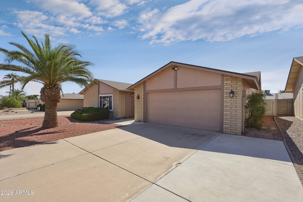 Photo of 4261 E Yawepe Street, Phoenix, AZ 85044 (MLS # 7091579)
