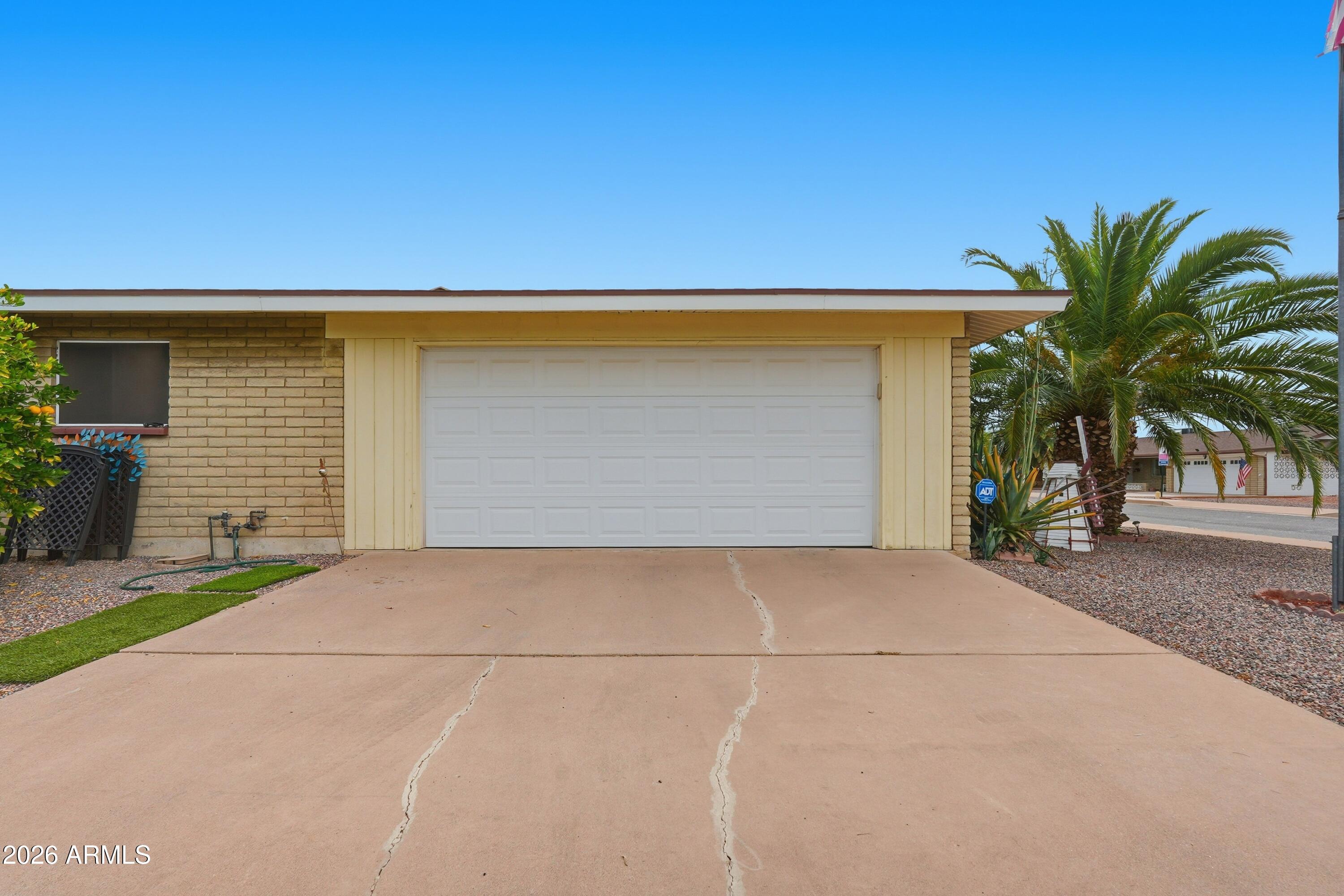 5832 E BILLINGS Street