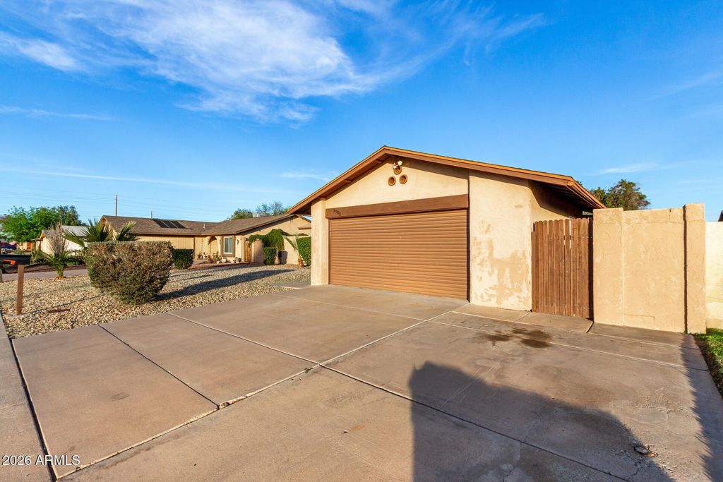 Photo of 8905 N 55th Drive, Glendale, AZ 85302 (MLS # 6976928)