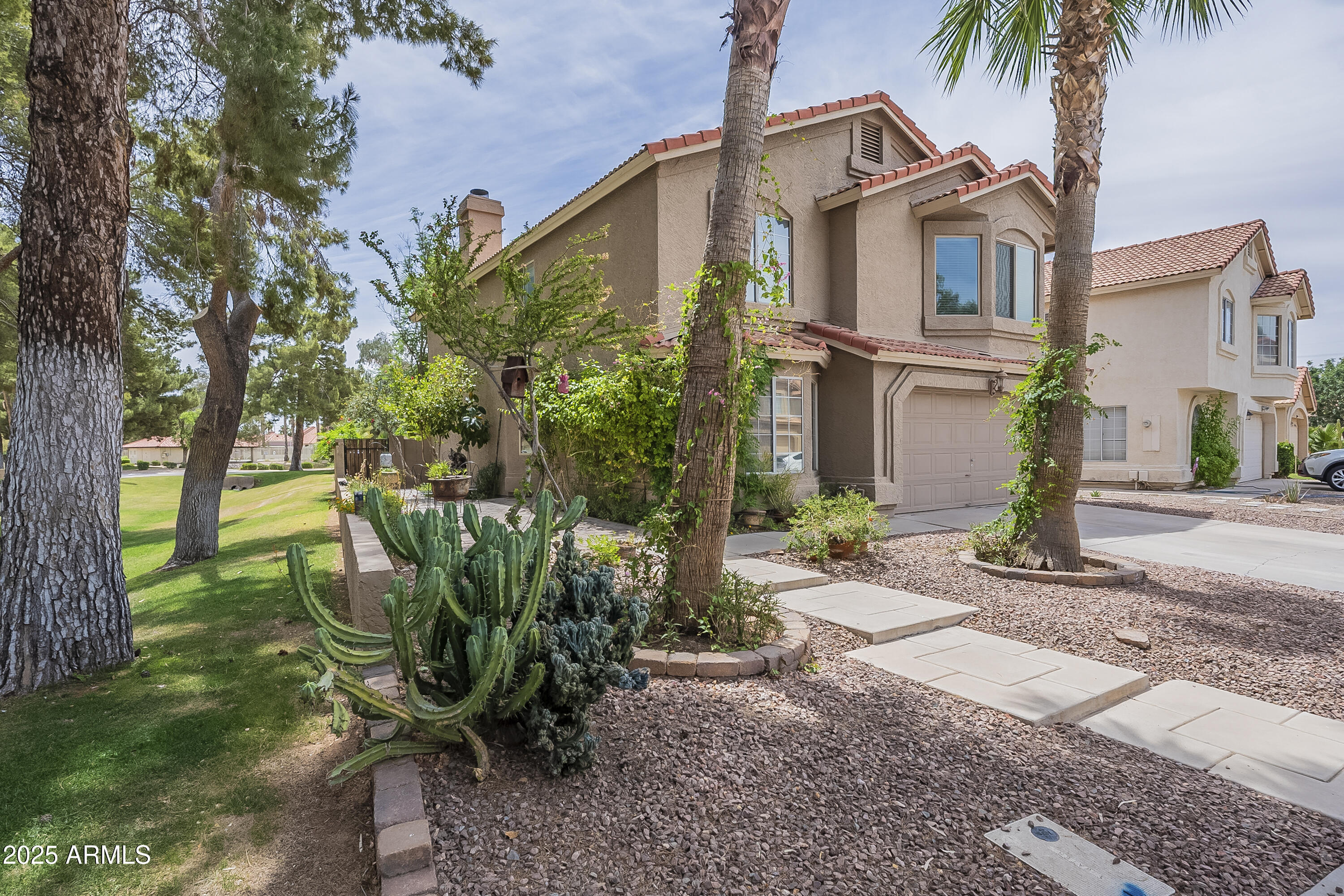 533 N COBBLESTONE Street