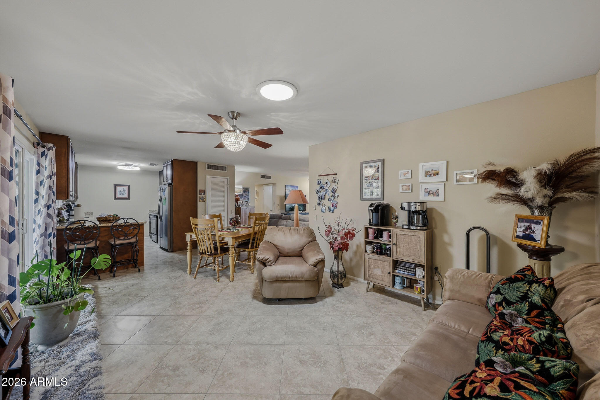 10118 W BURNS Drive