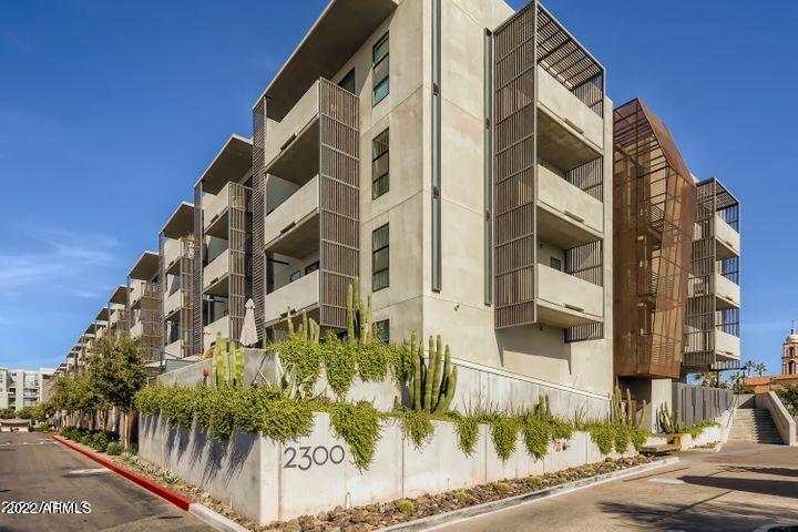 Photo 2 of 31 of 2300 E Campbell Avenue 204 condo