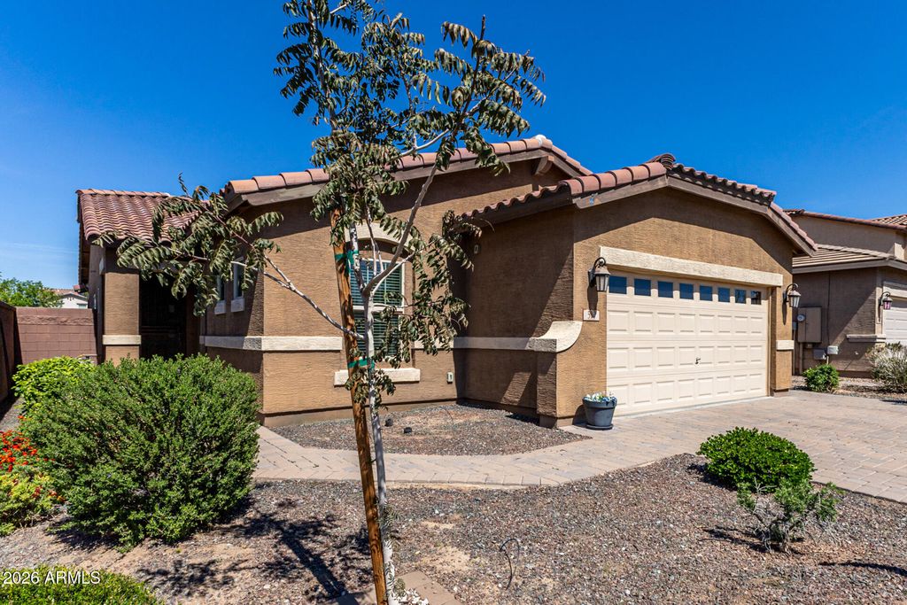 Photo of 510 W Cucumber Tree Avenue, San Tan Valley, AZ 85140 (MLS # 7000274)