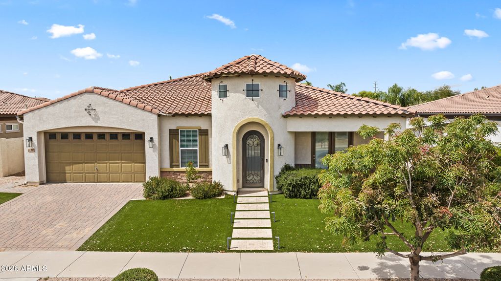 Photo of 22366 E Sentiero Drive, Queen Creek, AZ 85142 (MLS # 7022386)