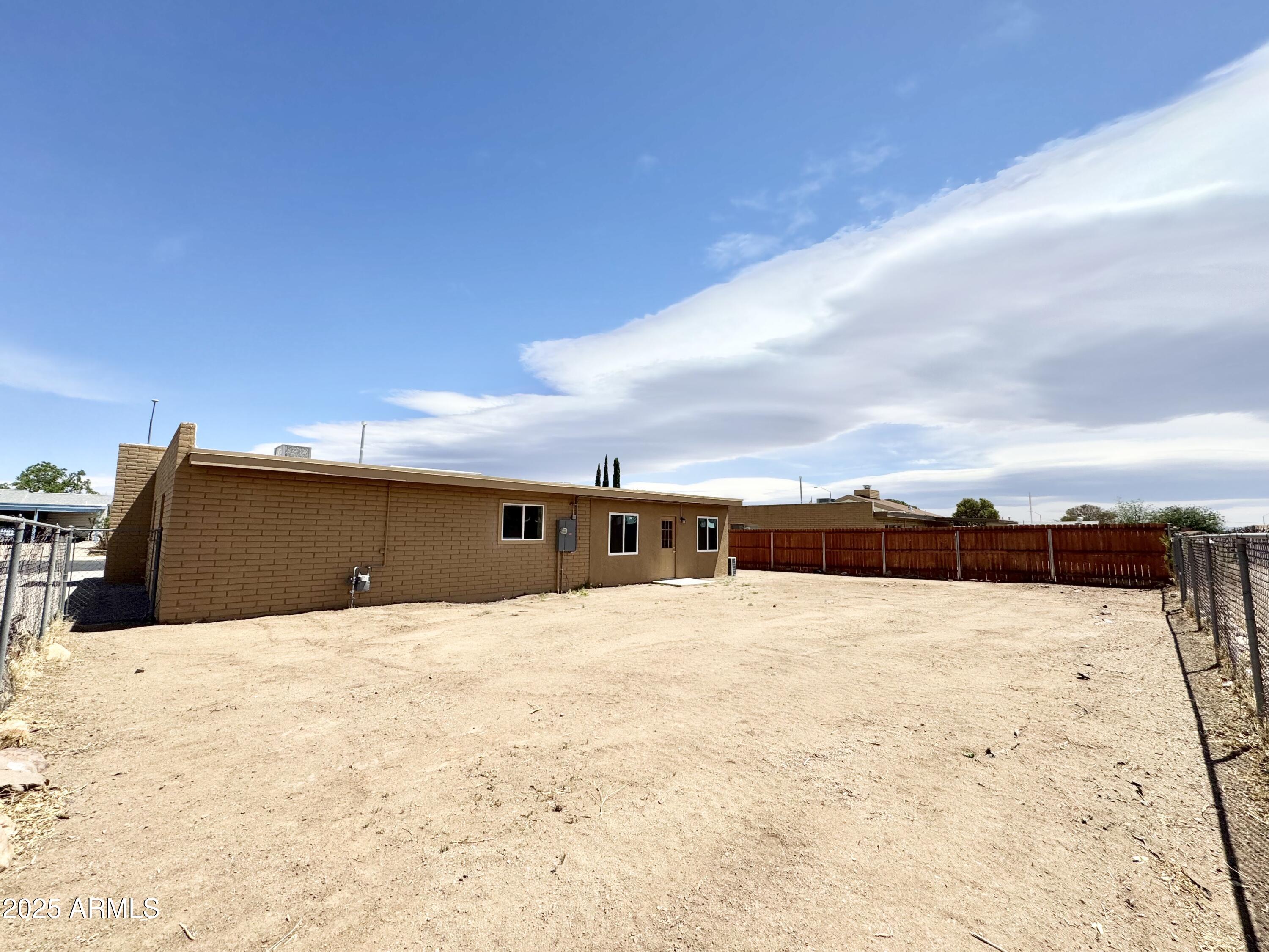 THE MEADOWS - Residential