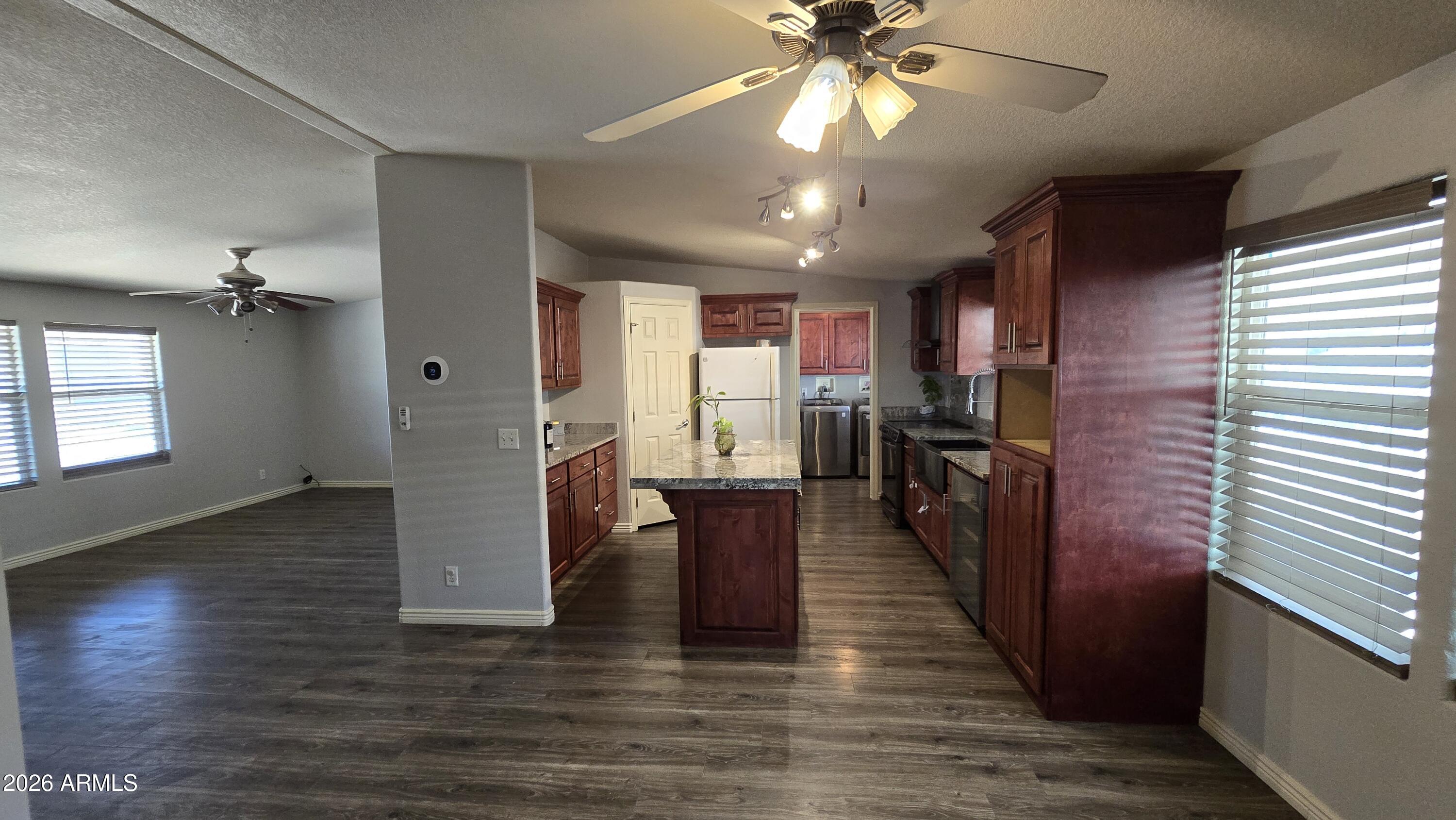 2200 N Delaware Drive 32
