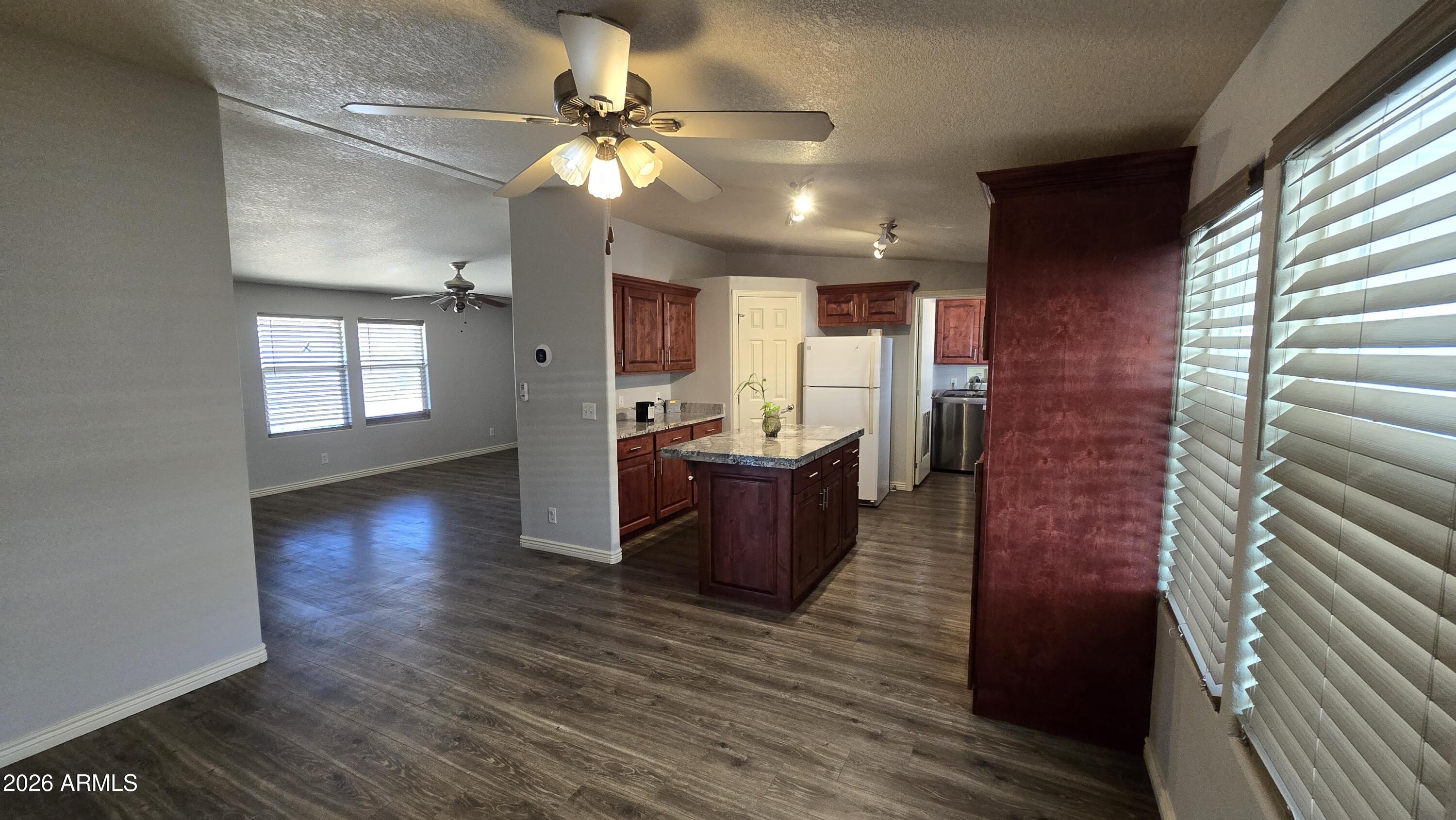 2200 N Delaware Drive 32