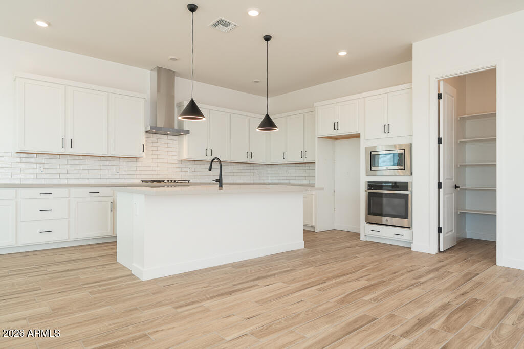 17629 W TURNEY Avenue