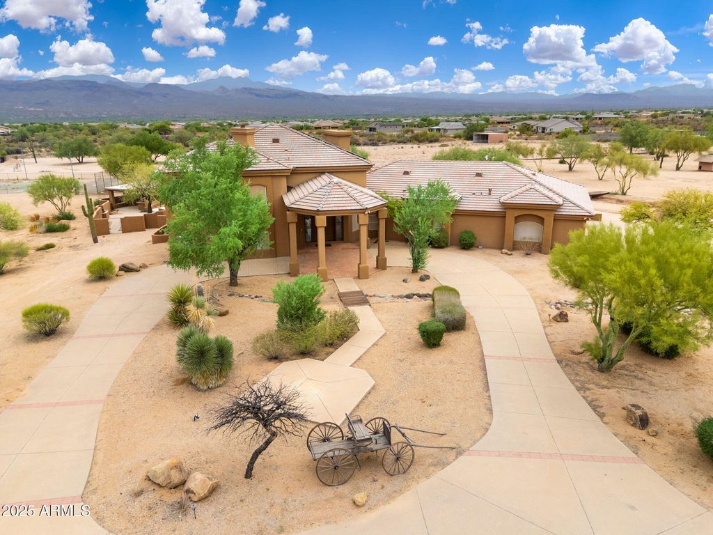 Photo of 17047 E Dixileta Drive, Rio Verde, AZ 85263 (MLS # 6922251)