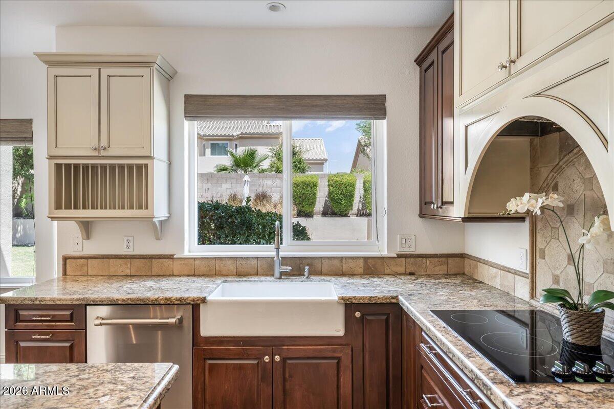 CRIMSON RIDGE - Residential