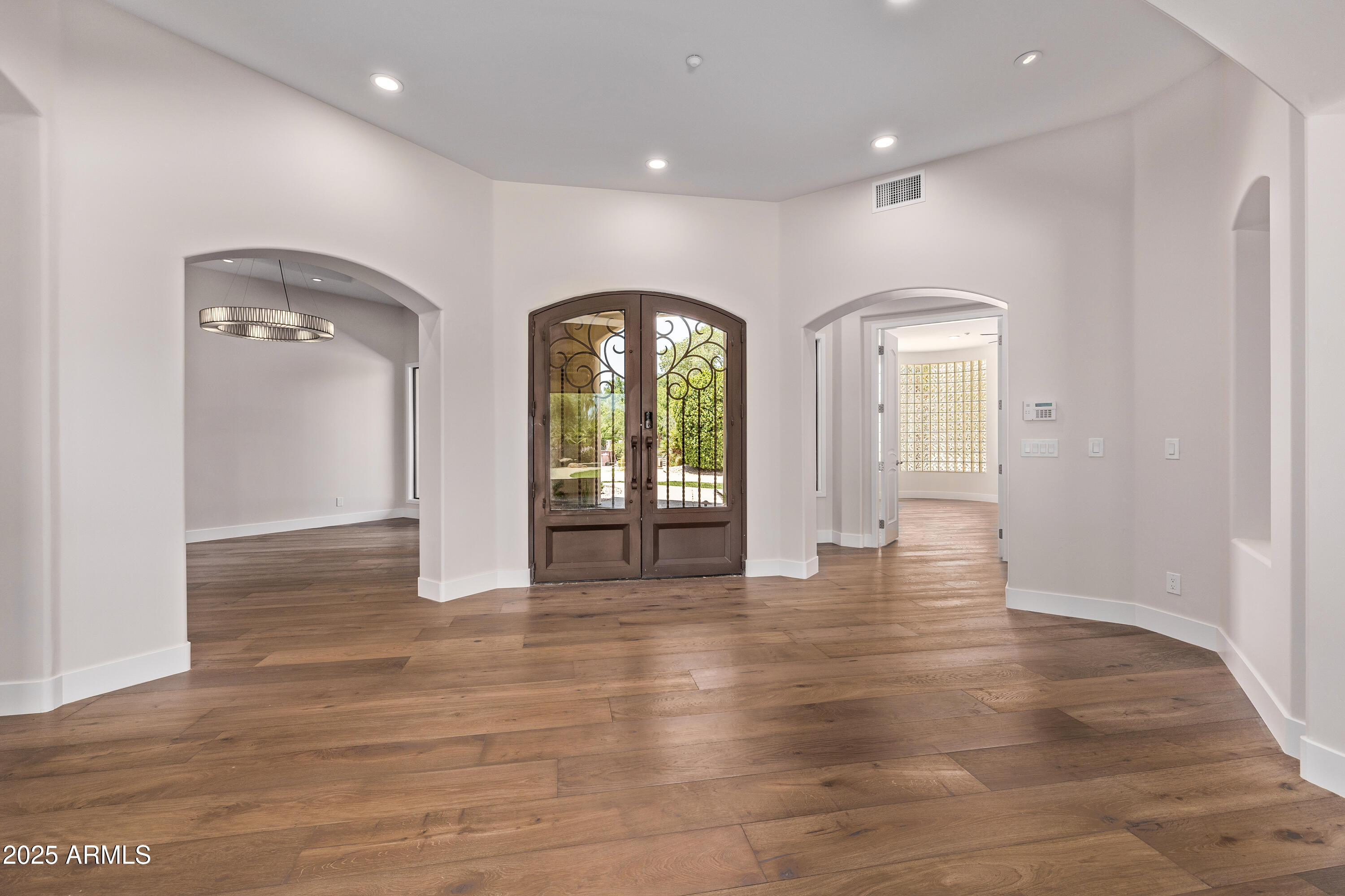 CARMICHAEL COURT - Residential