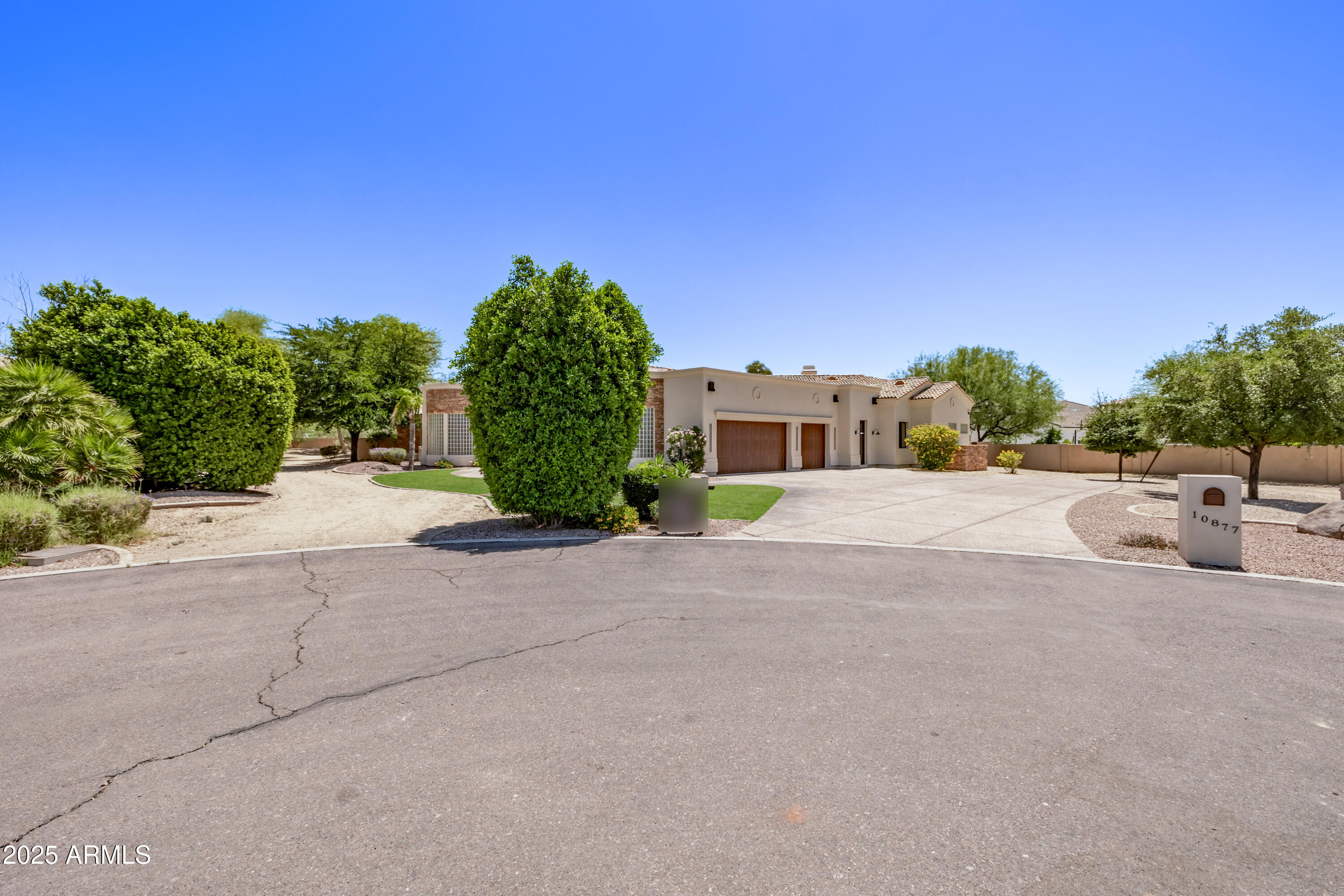 10877 E IRONWOOD Drive