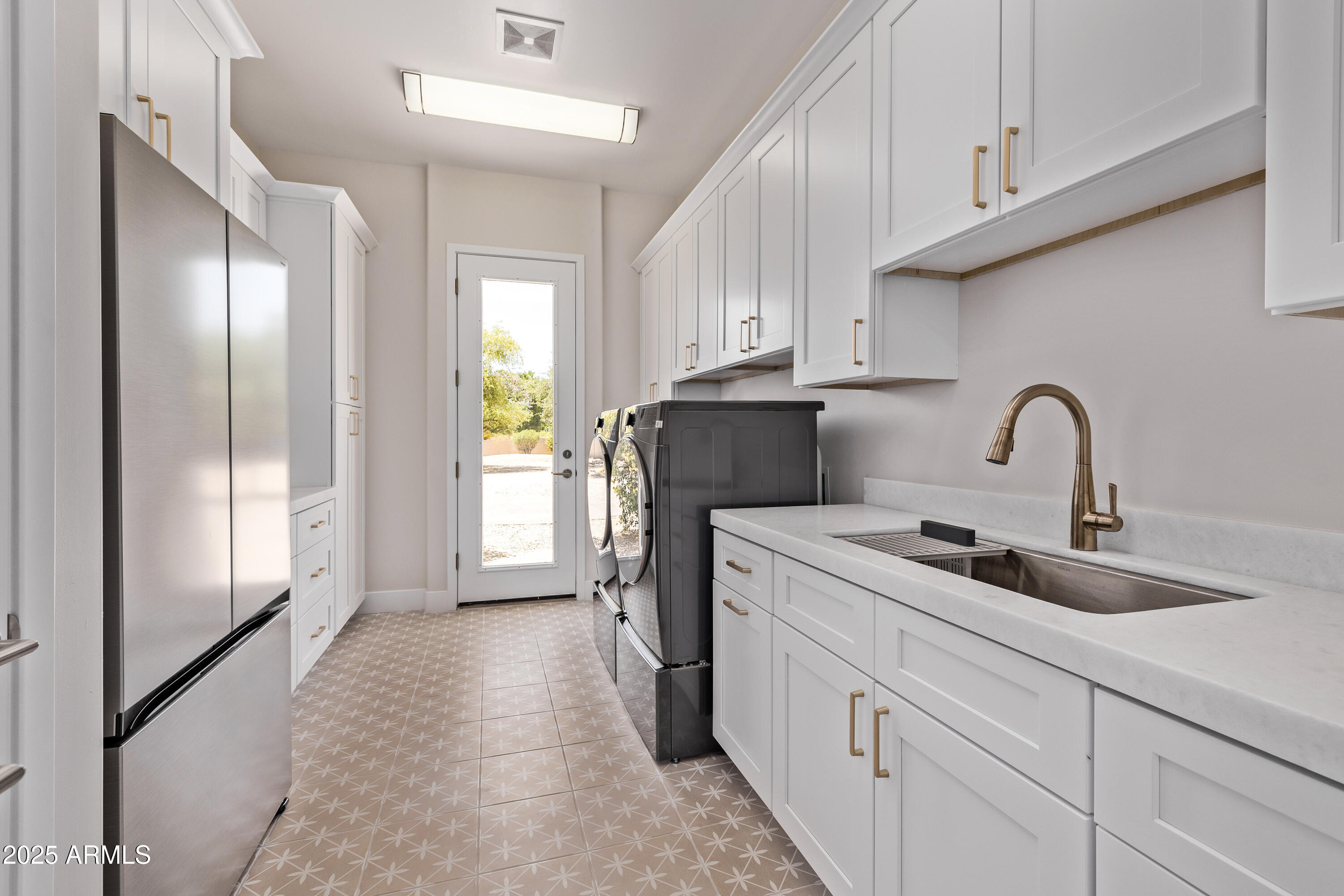 CARMICHAEL COURT - Residential