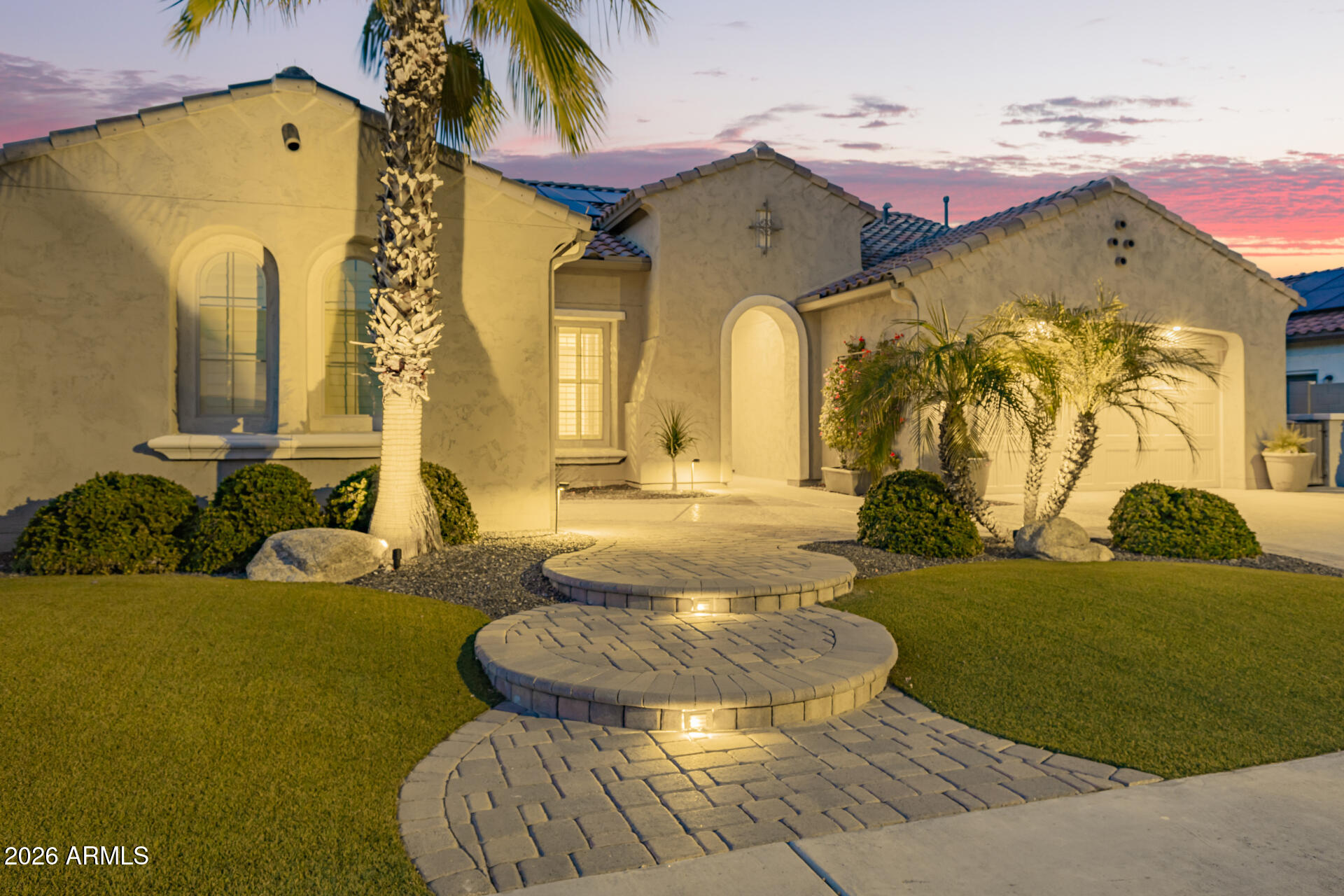 16748 W HOLLY Street