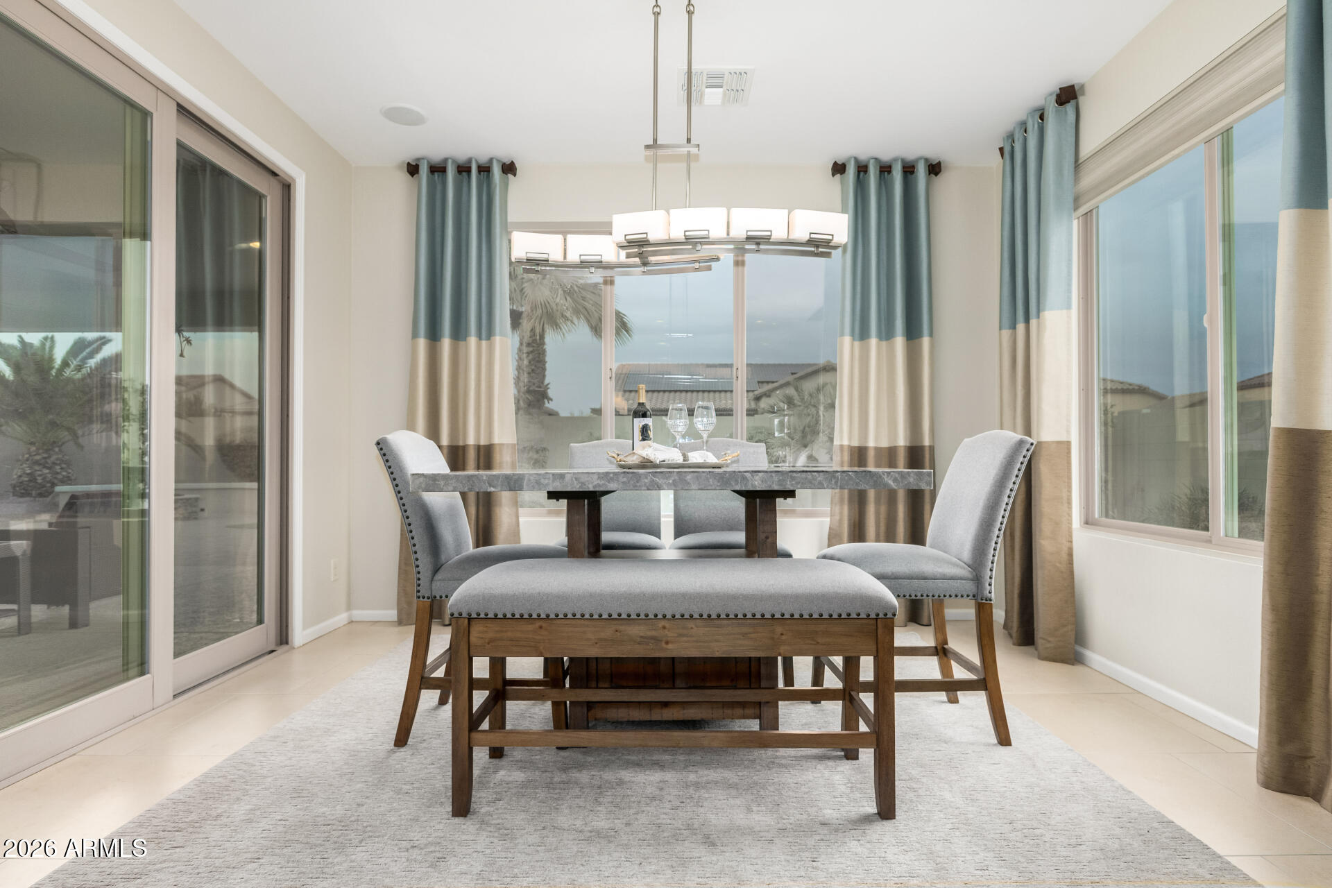 16748 W HOLLY Street