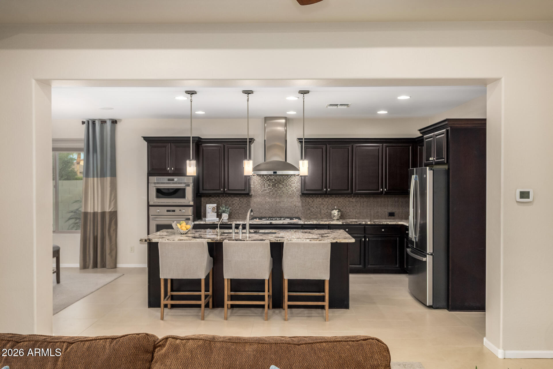 16748 W HOLLY Street