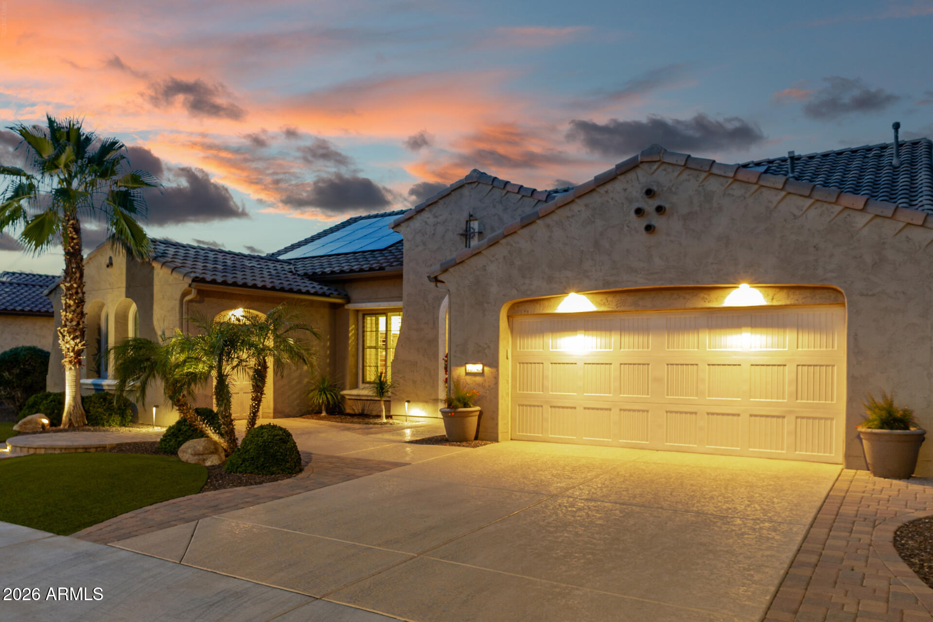 16748 W HOLLY Street