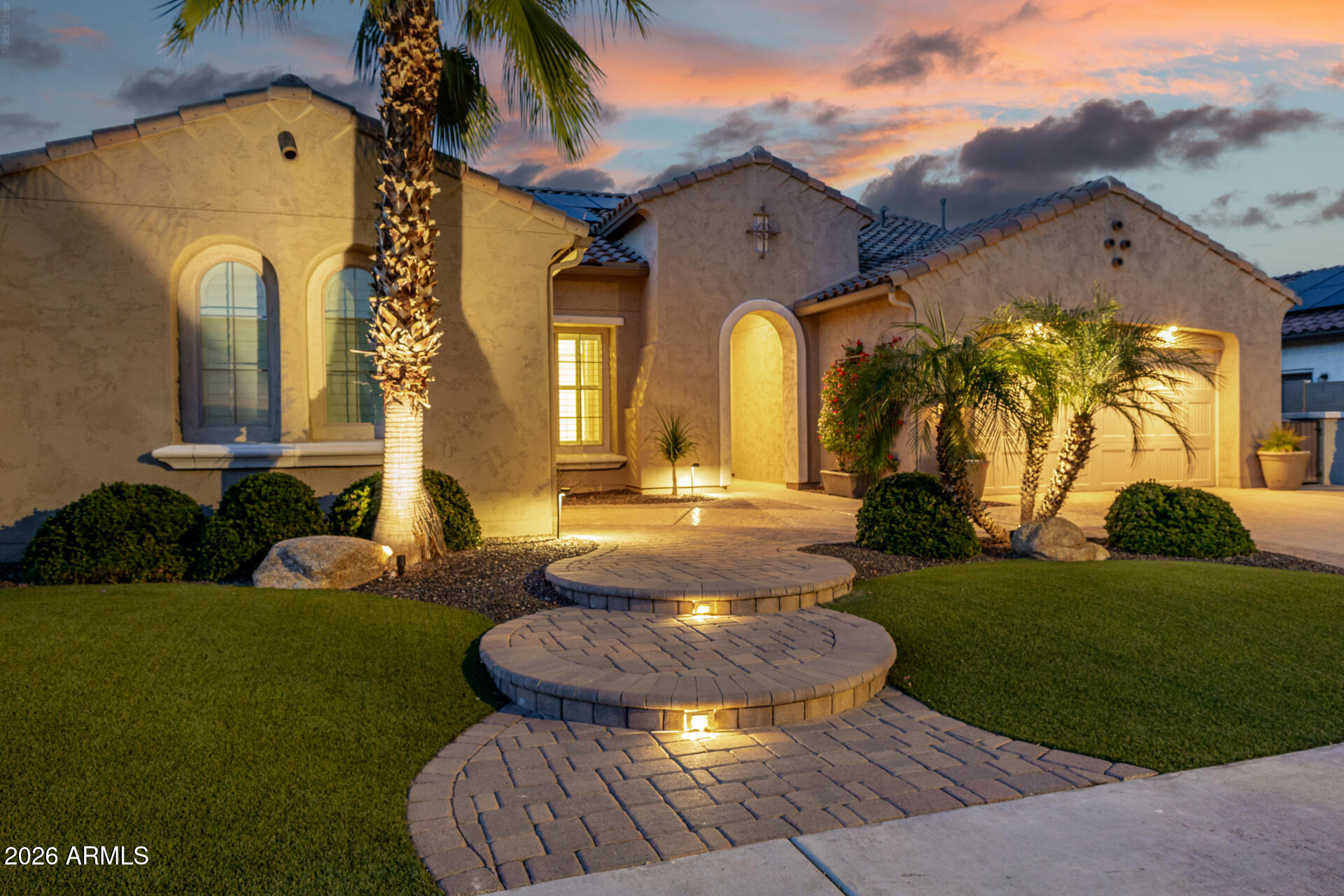 16748 W HOLLY Street