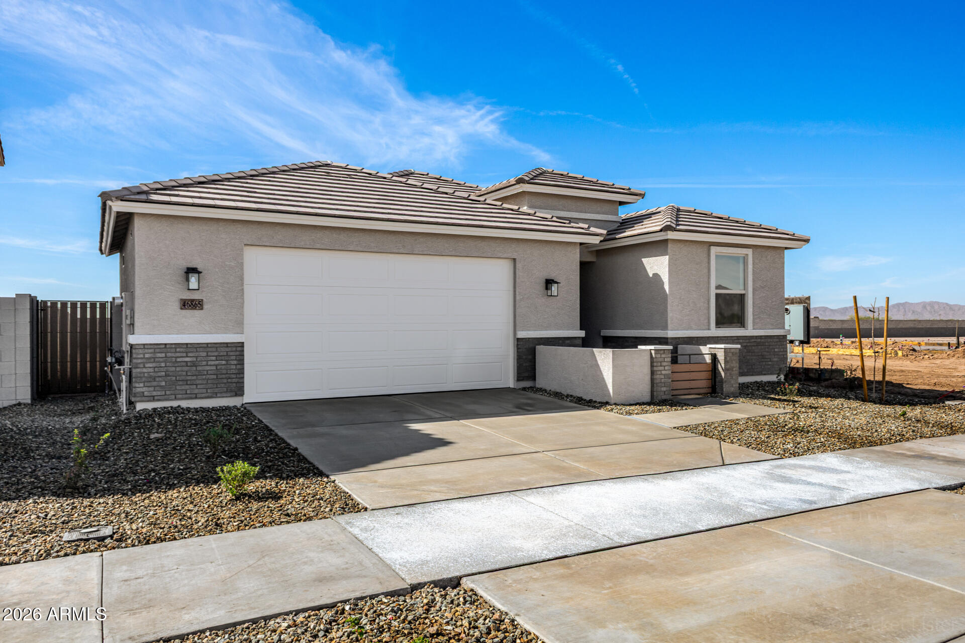 46865 W Crescent Moon Drive