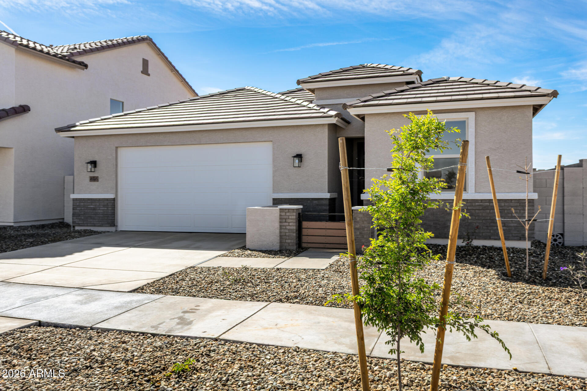 46865 W Crescent Moon Drive