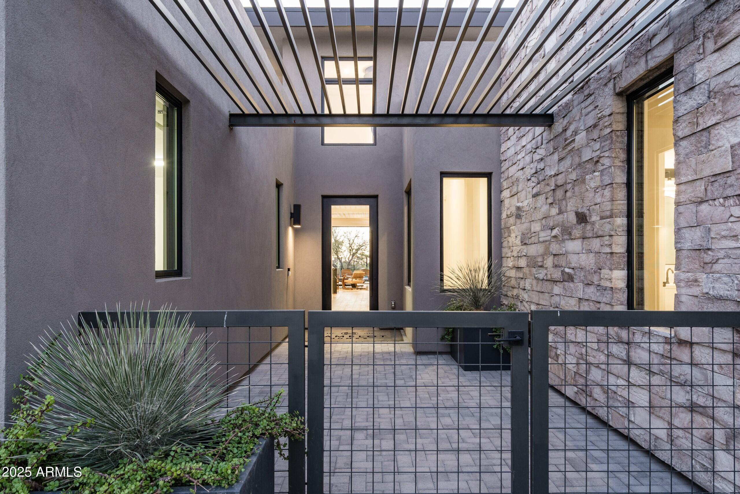 37200 N CAVE CREEK Road 1035
