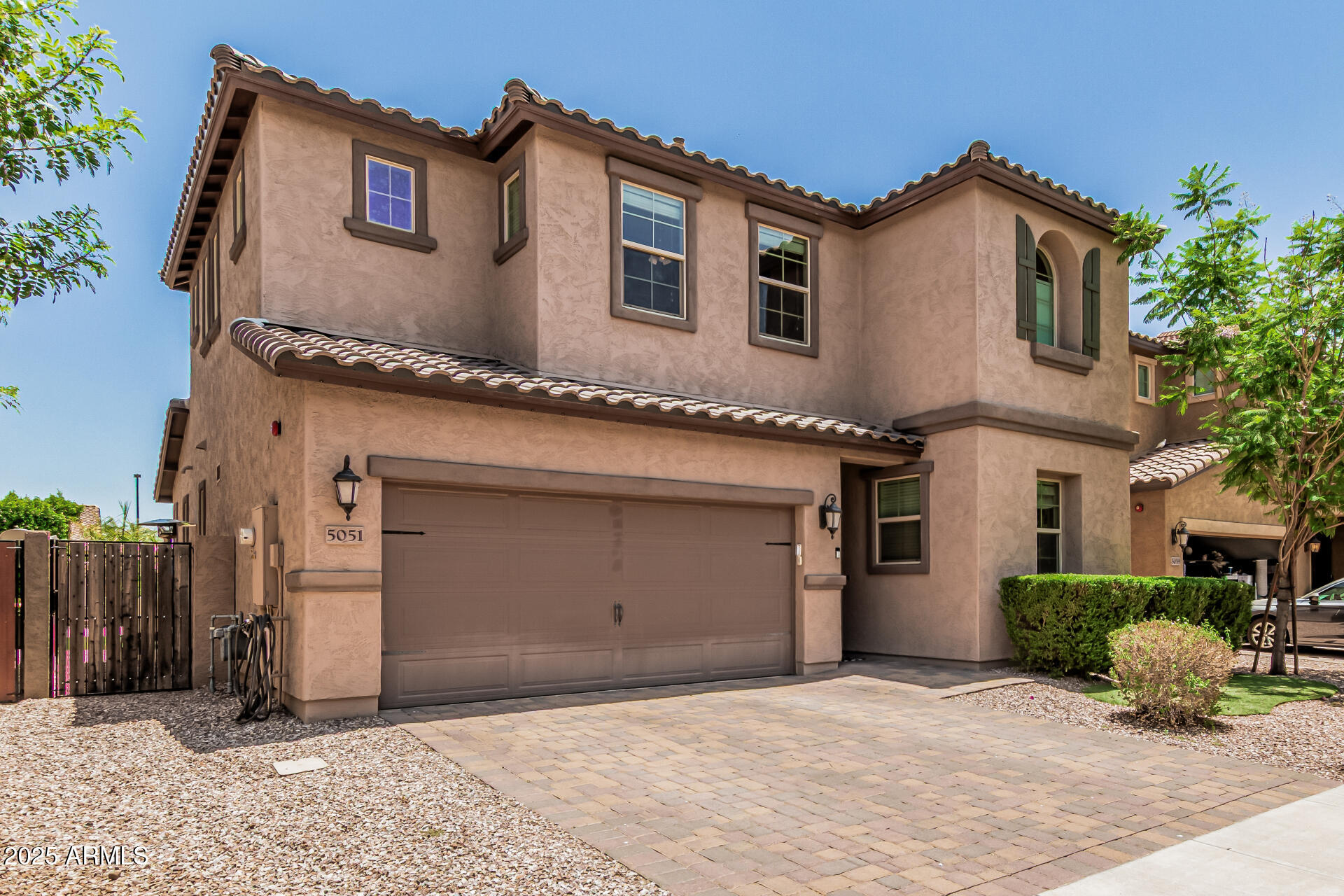 5051 S Moccasin Trail