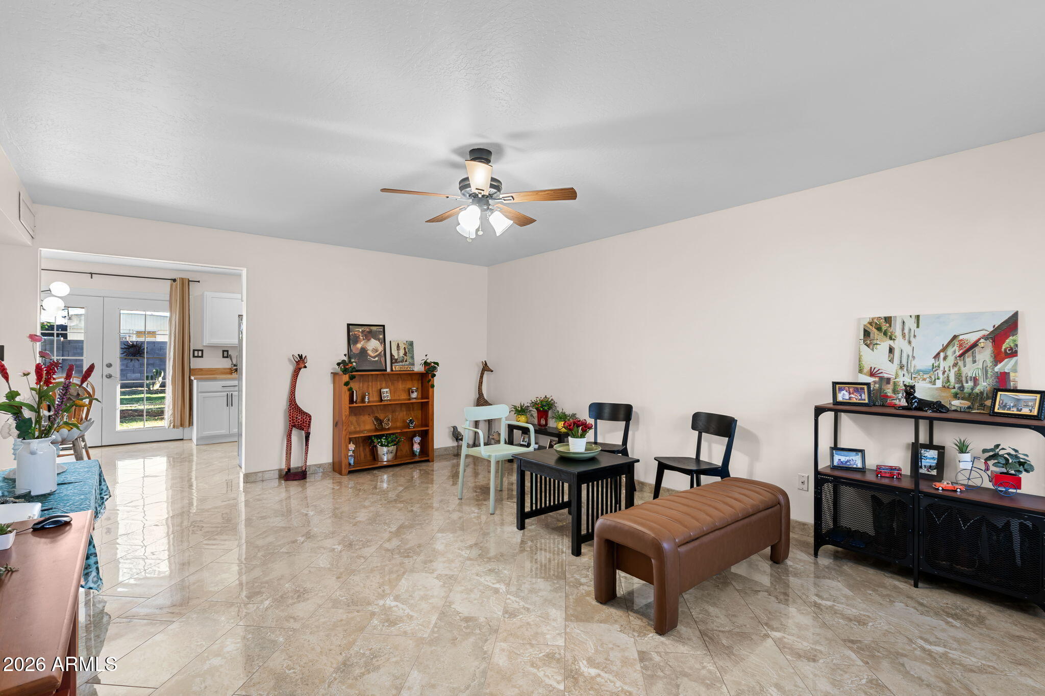 2827 W FOOTHILL Drive