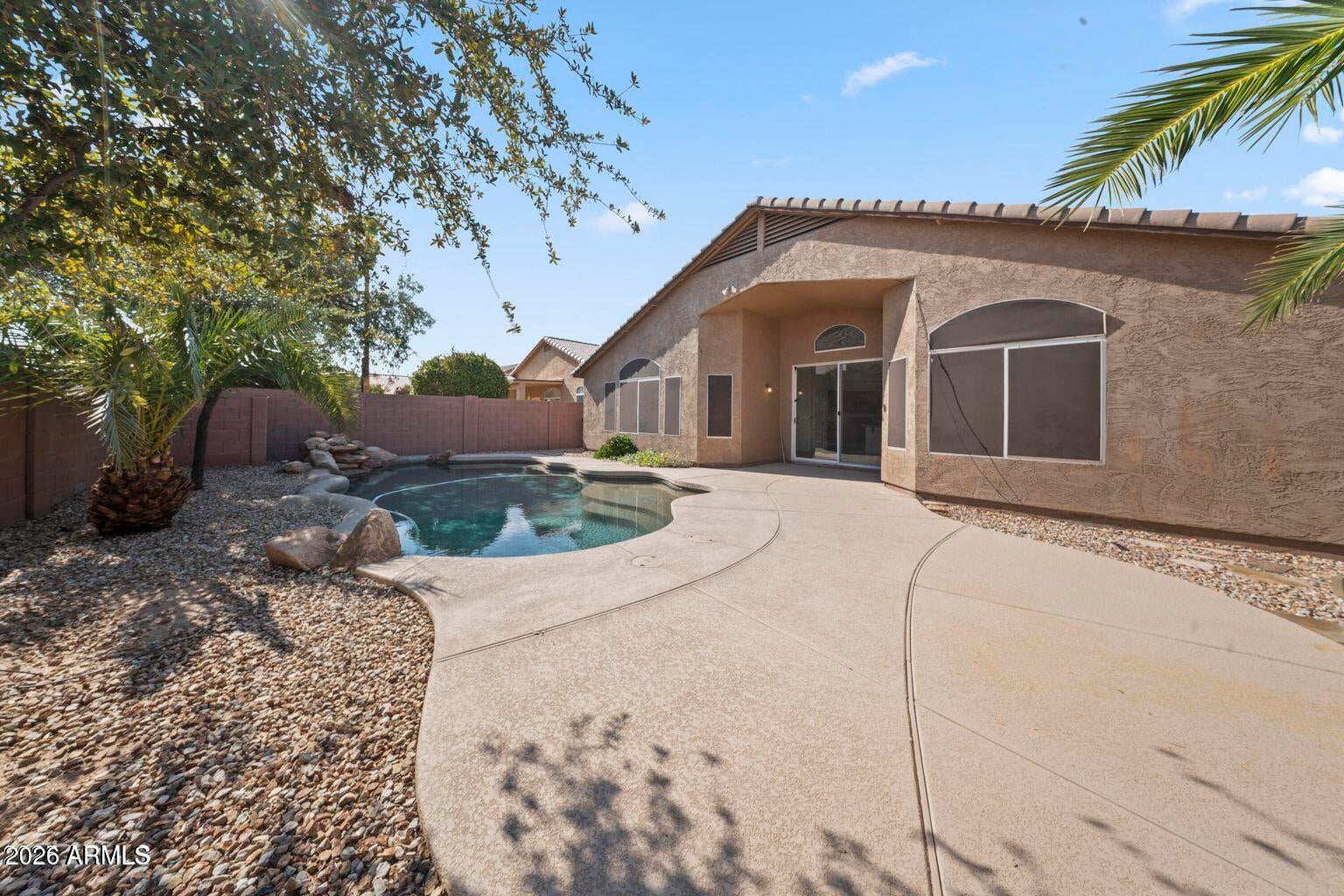 Properties 4 4315 E REDWOOD Lane