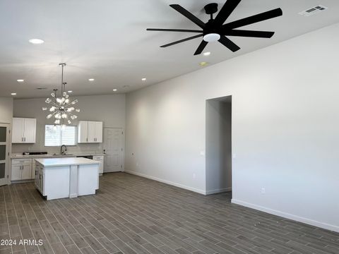 Single Family Residence in Arizona City AZ 10168 MISSION Drive 5.jpg