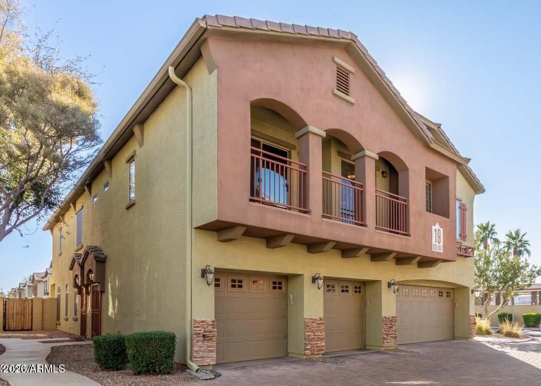 2150 E BELL Road 1056