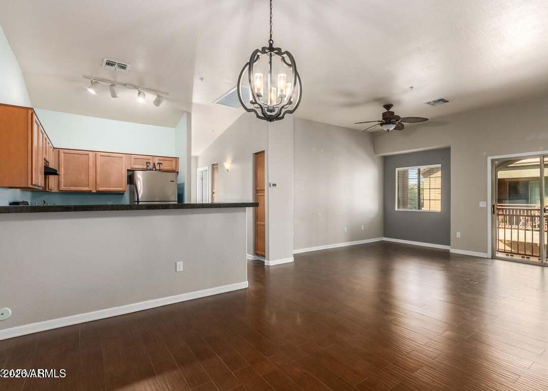 2150 E BELL Road 1056