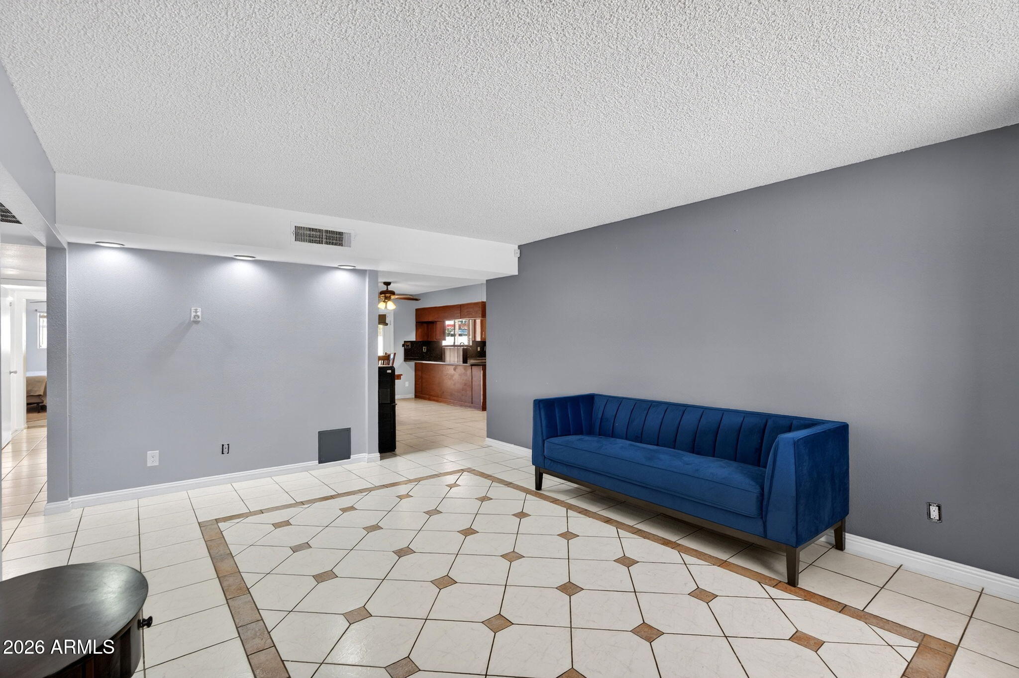 6426 W LAMAR Road