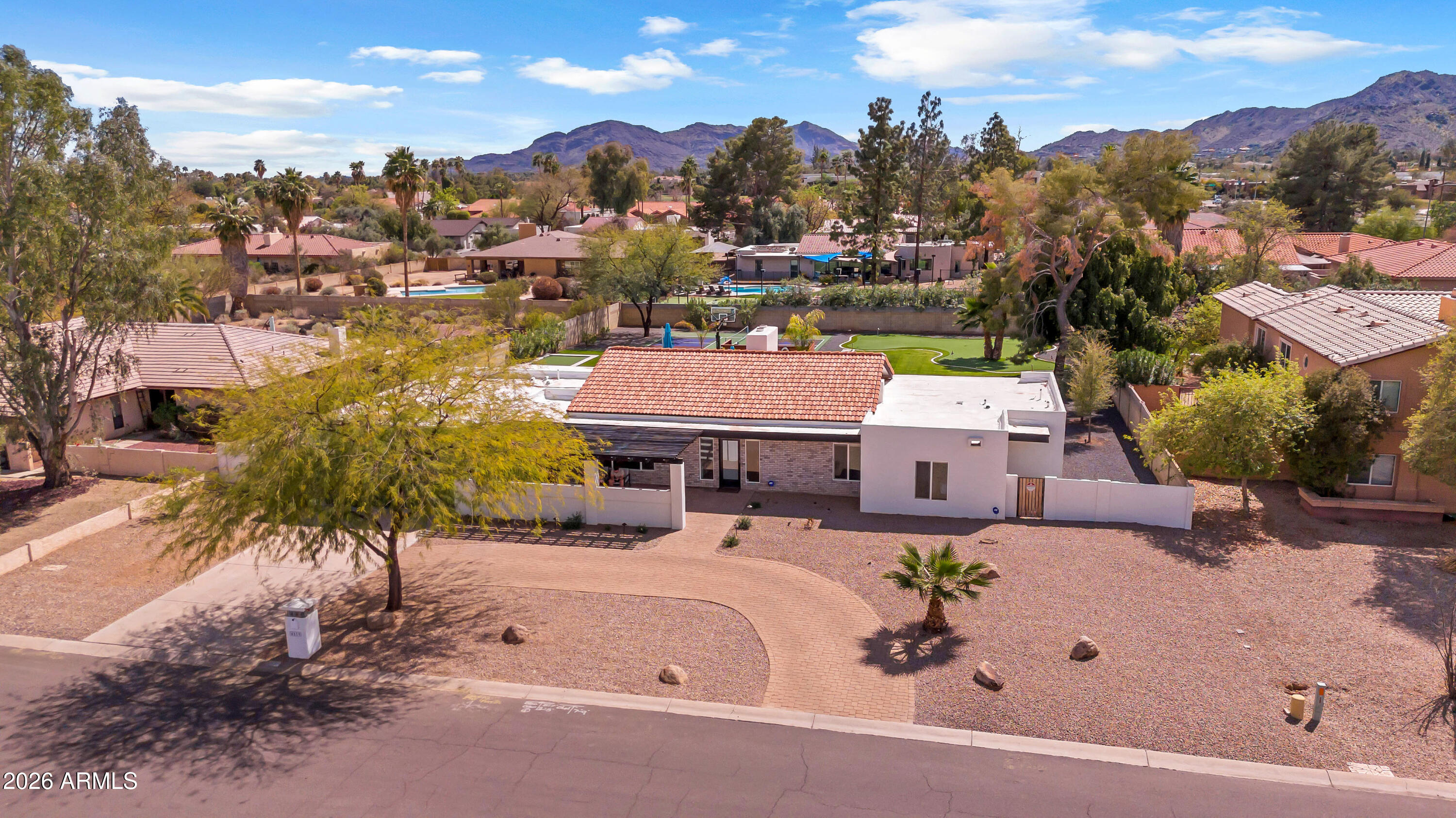 4819 E SUNNYSIDE Drive