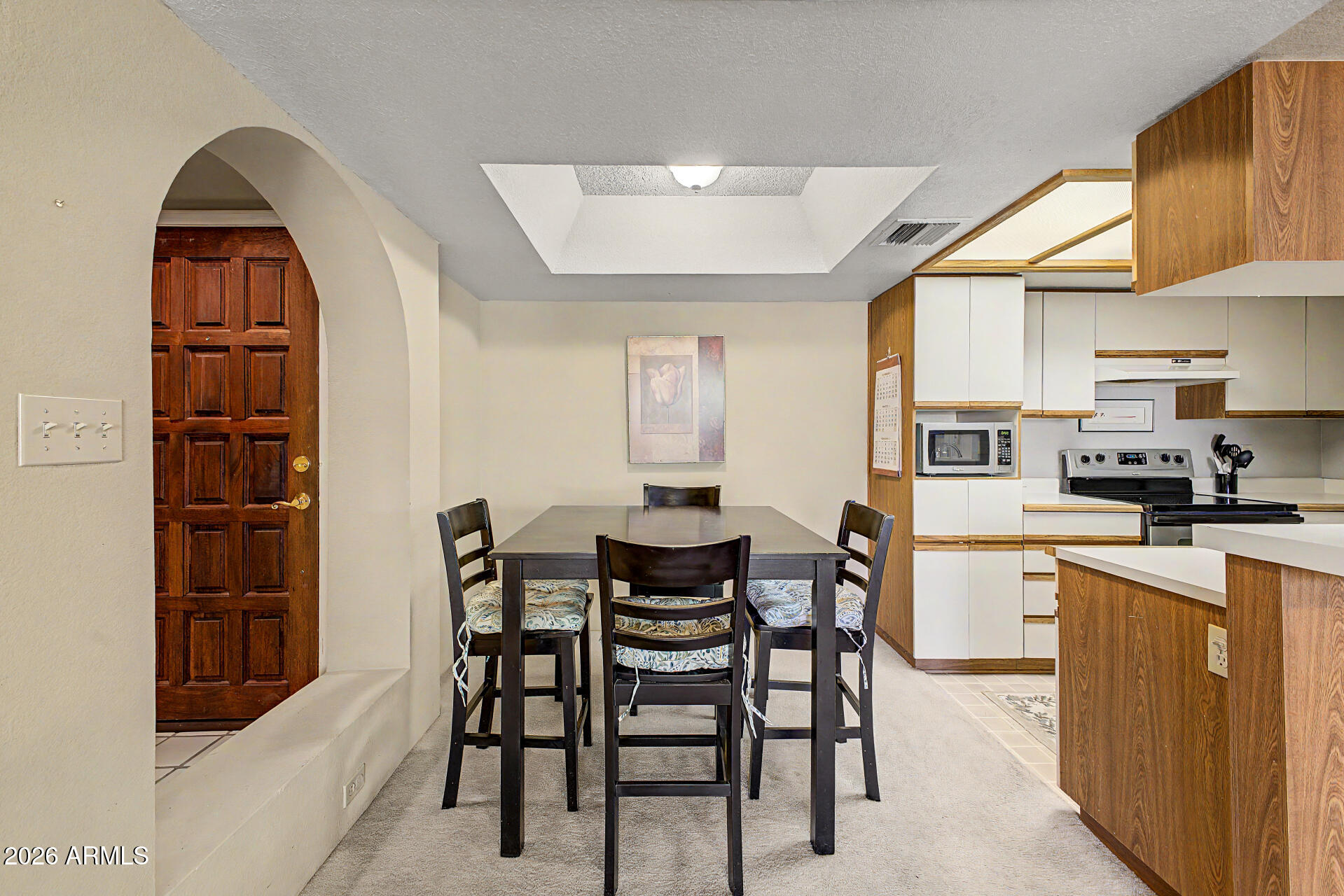 10410 N CAVE CREEK Road 2210