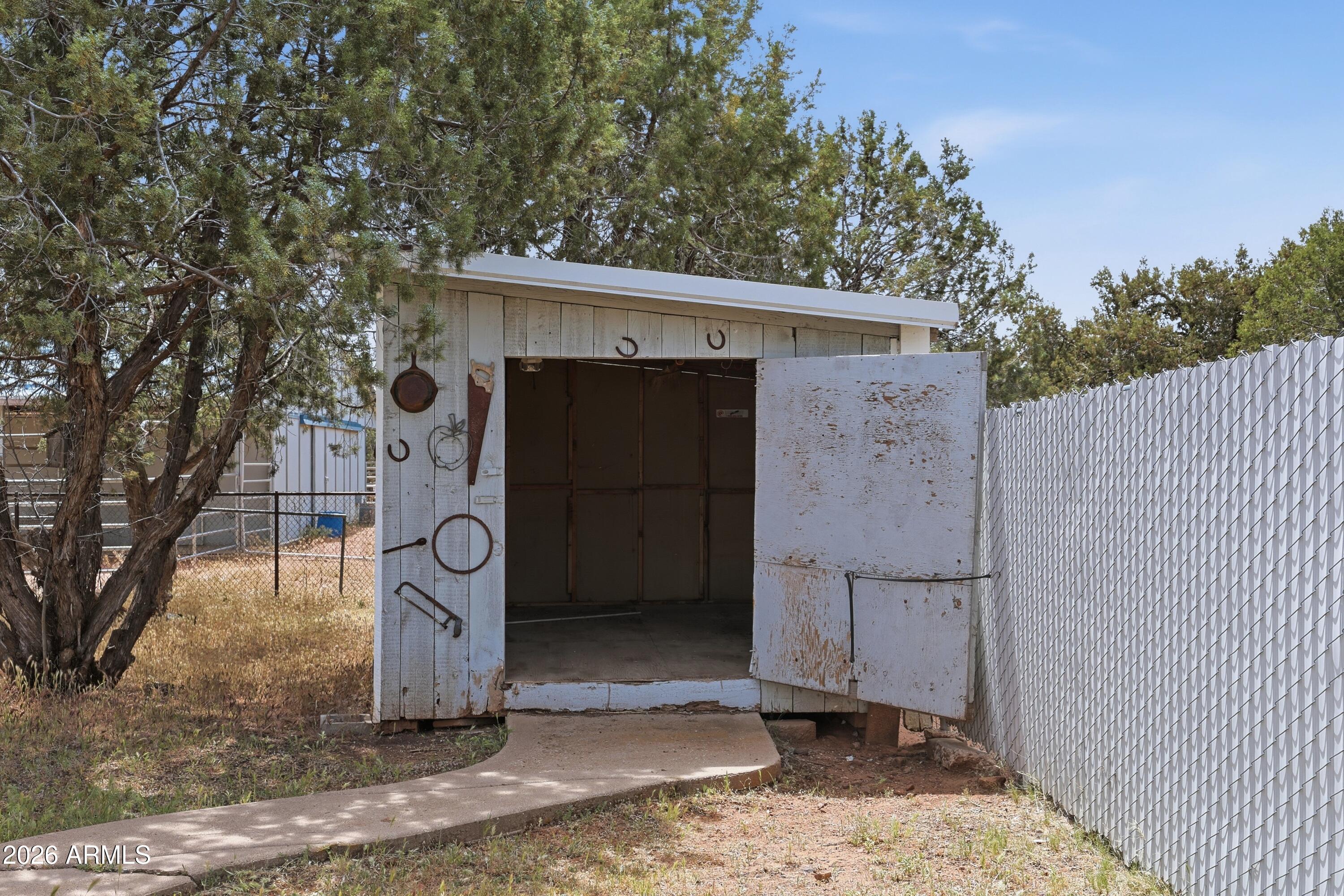 COUNTRY CLUB RANCHOS - Residential
