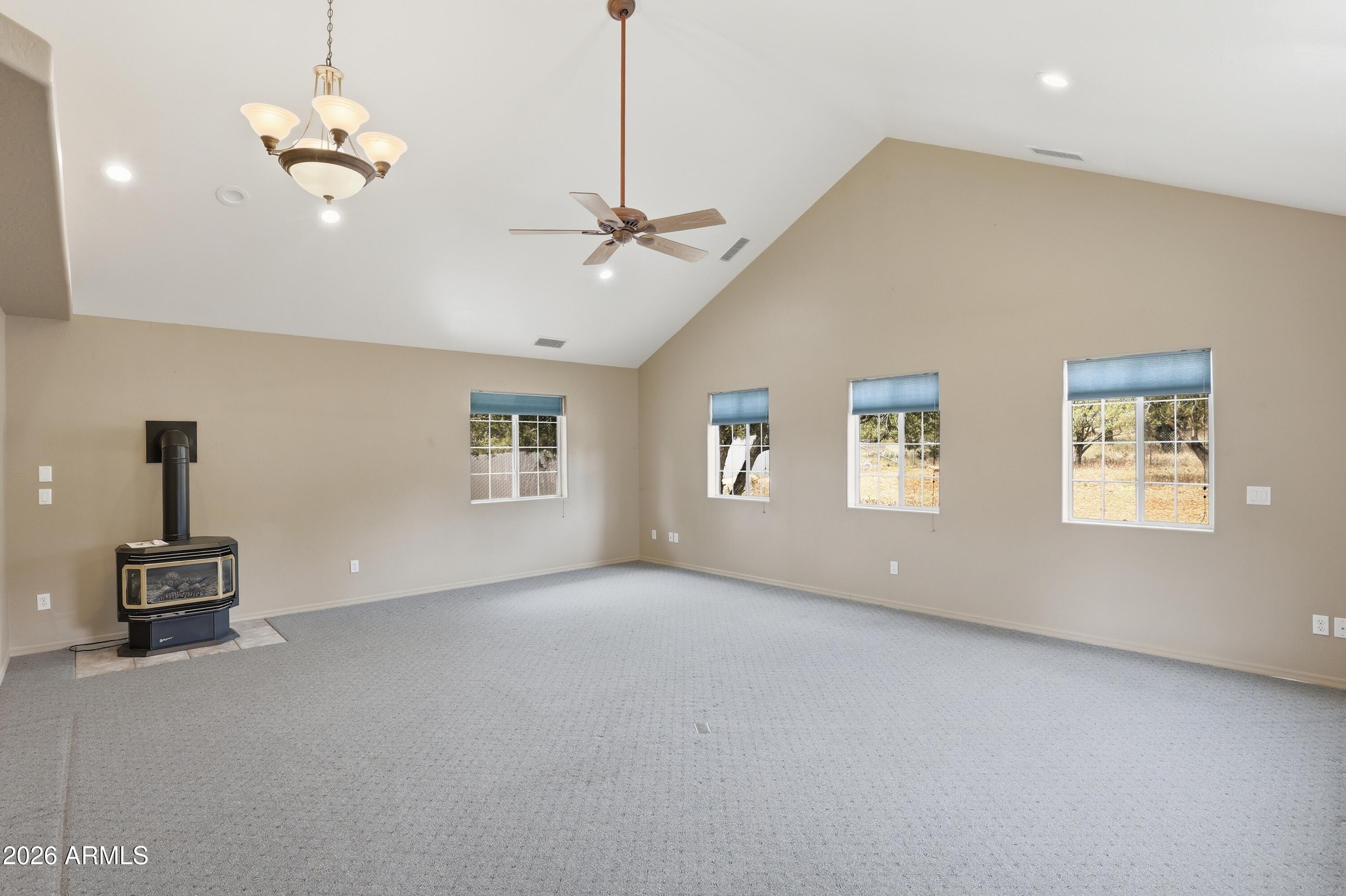 2404 W PALMER Drive
