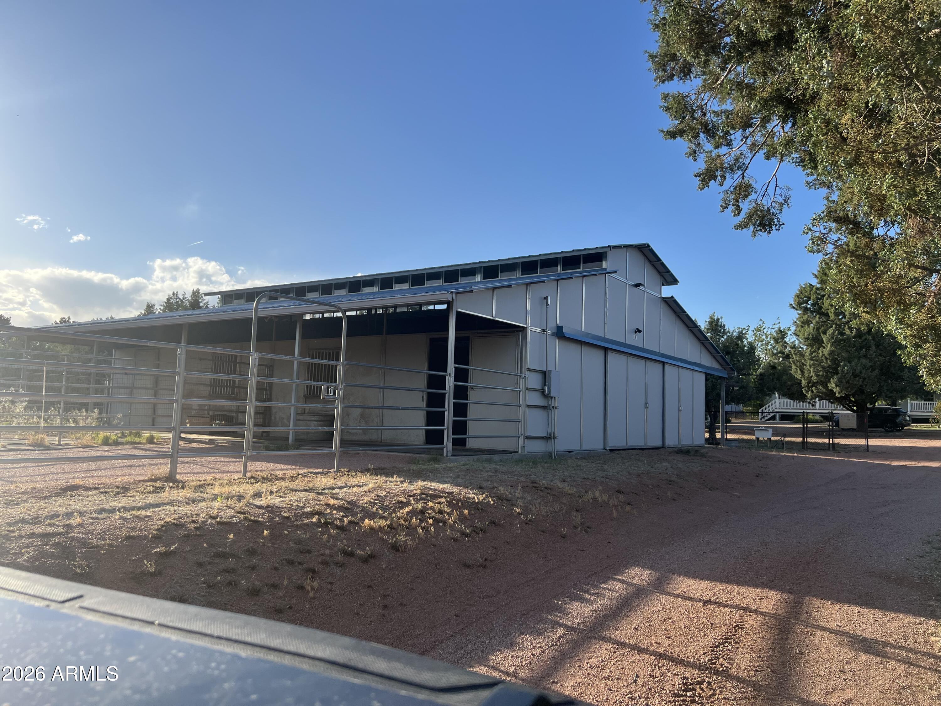 COUNTRY CLUB RANCHOS - Residential