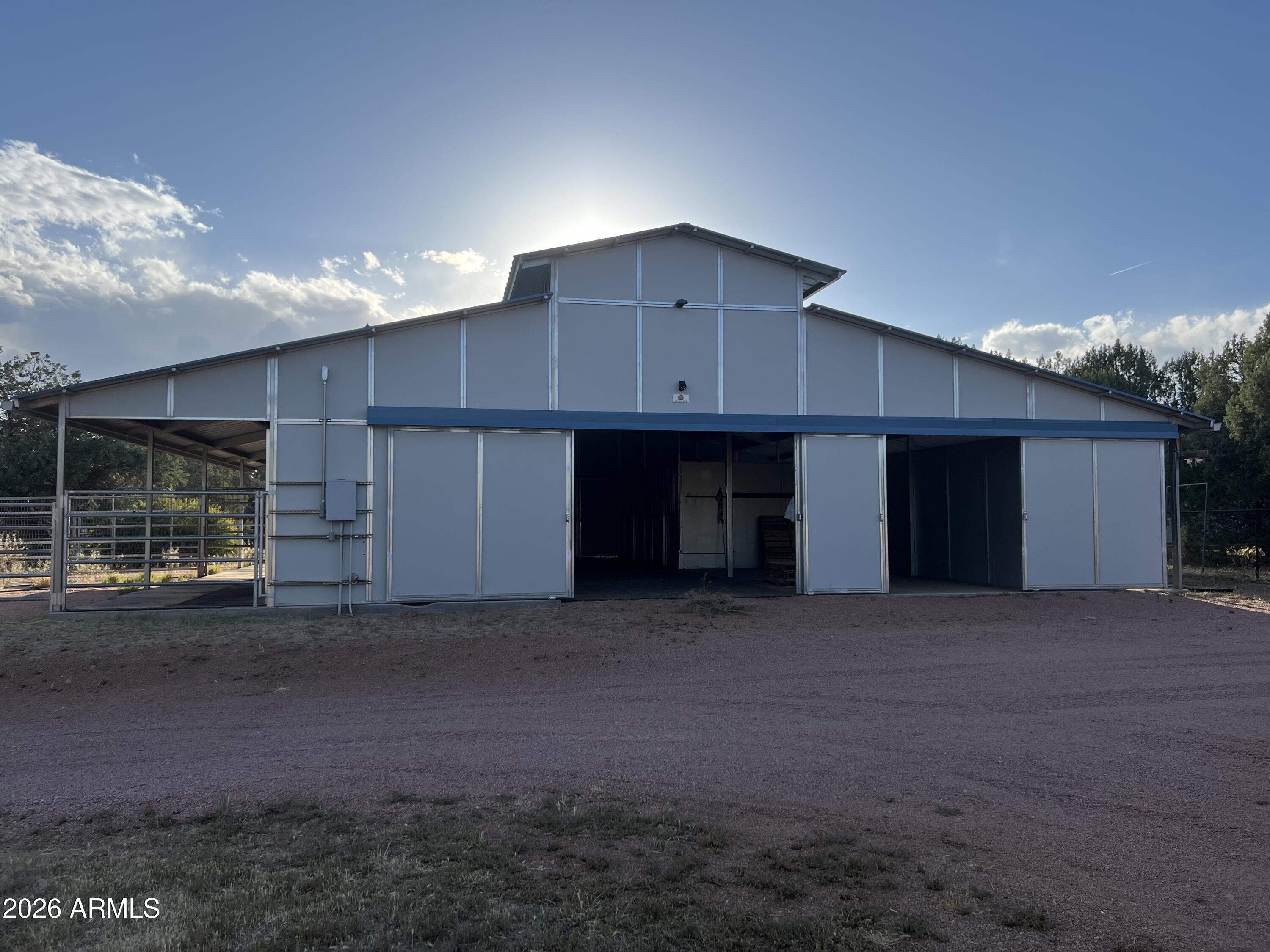 COUNTRY CLUB RANCHOS - Residential
