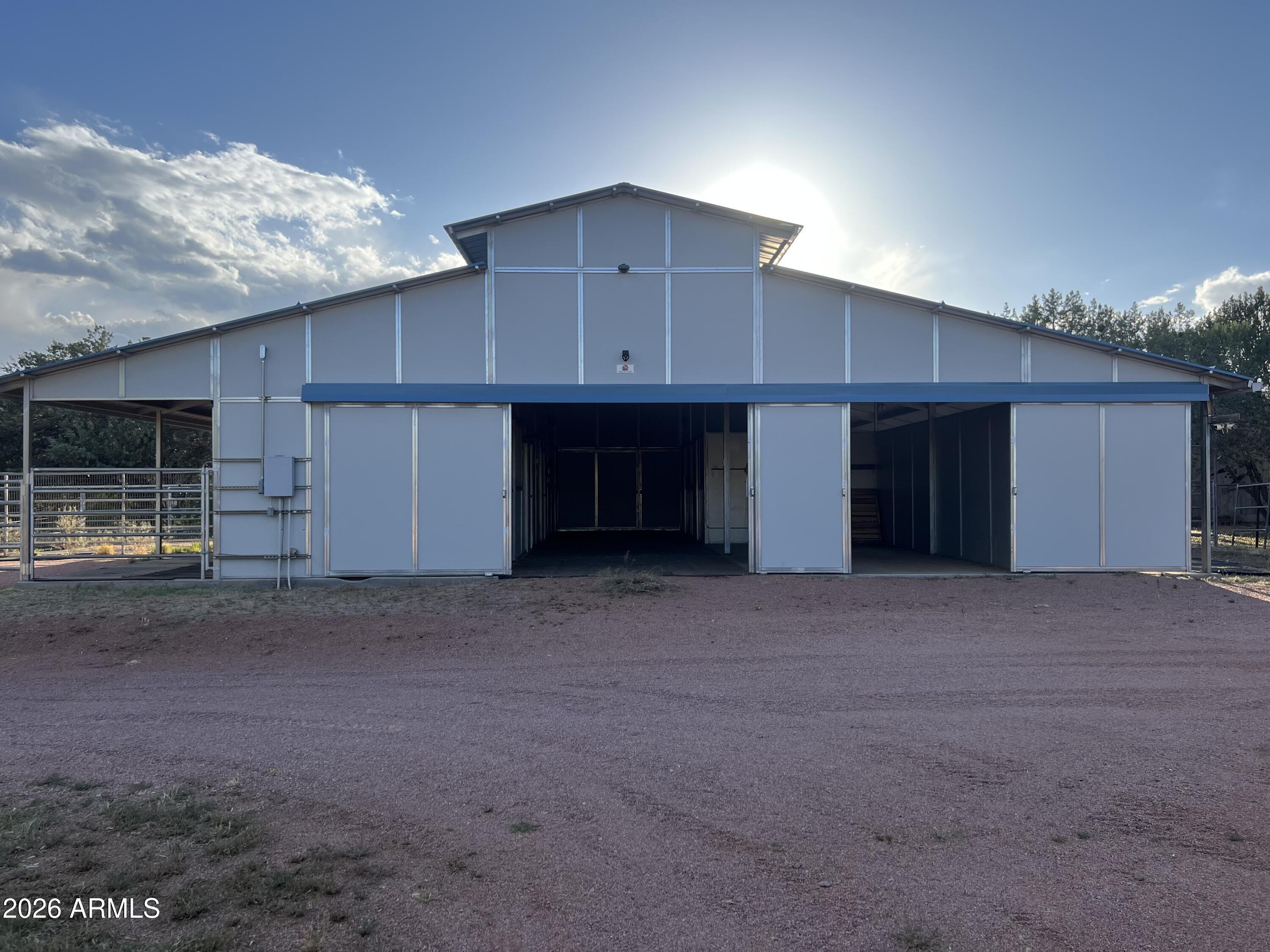 COUNTRY CLUB RANCHOS - Residential