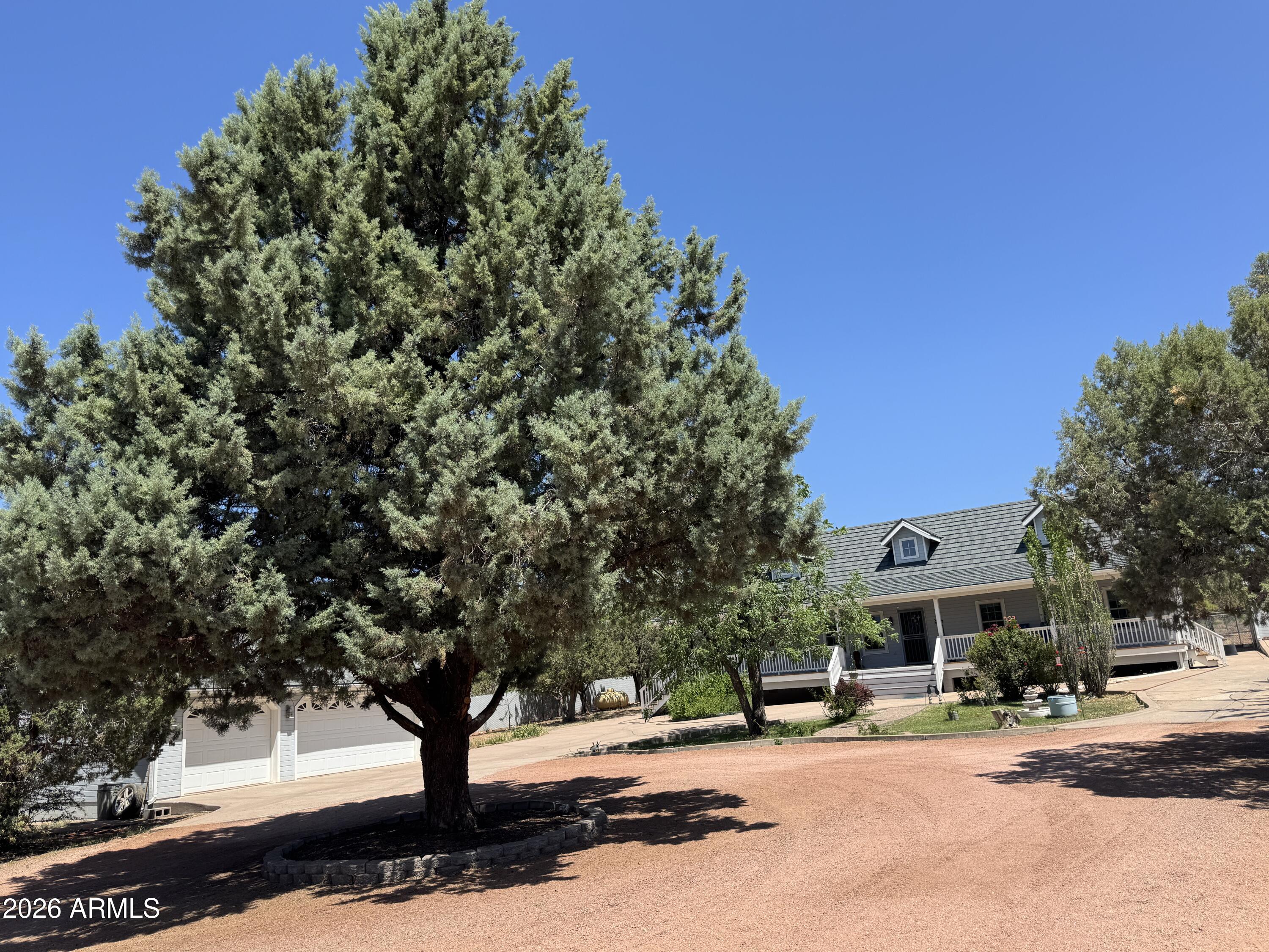 COUNTRY CLUB RANCHOS - Residential