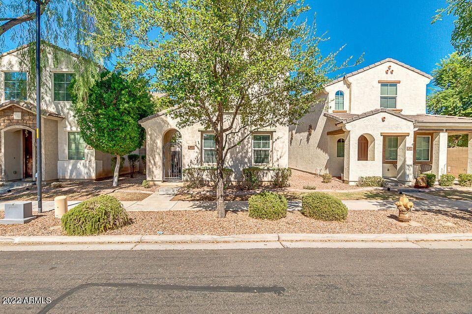 Photo of 4072 E Oakland Street, Gilbert, AZ 85295 (MLS # 7076430)