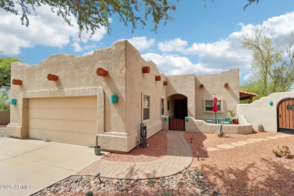 Photo of 9376 E Anasazi Place, Gold Canyon, AZ 85118 (MLS # 6922768)