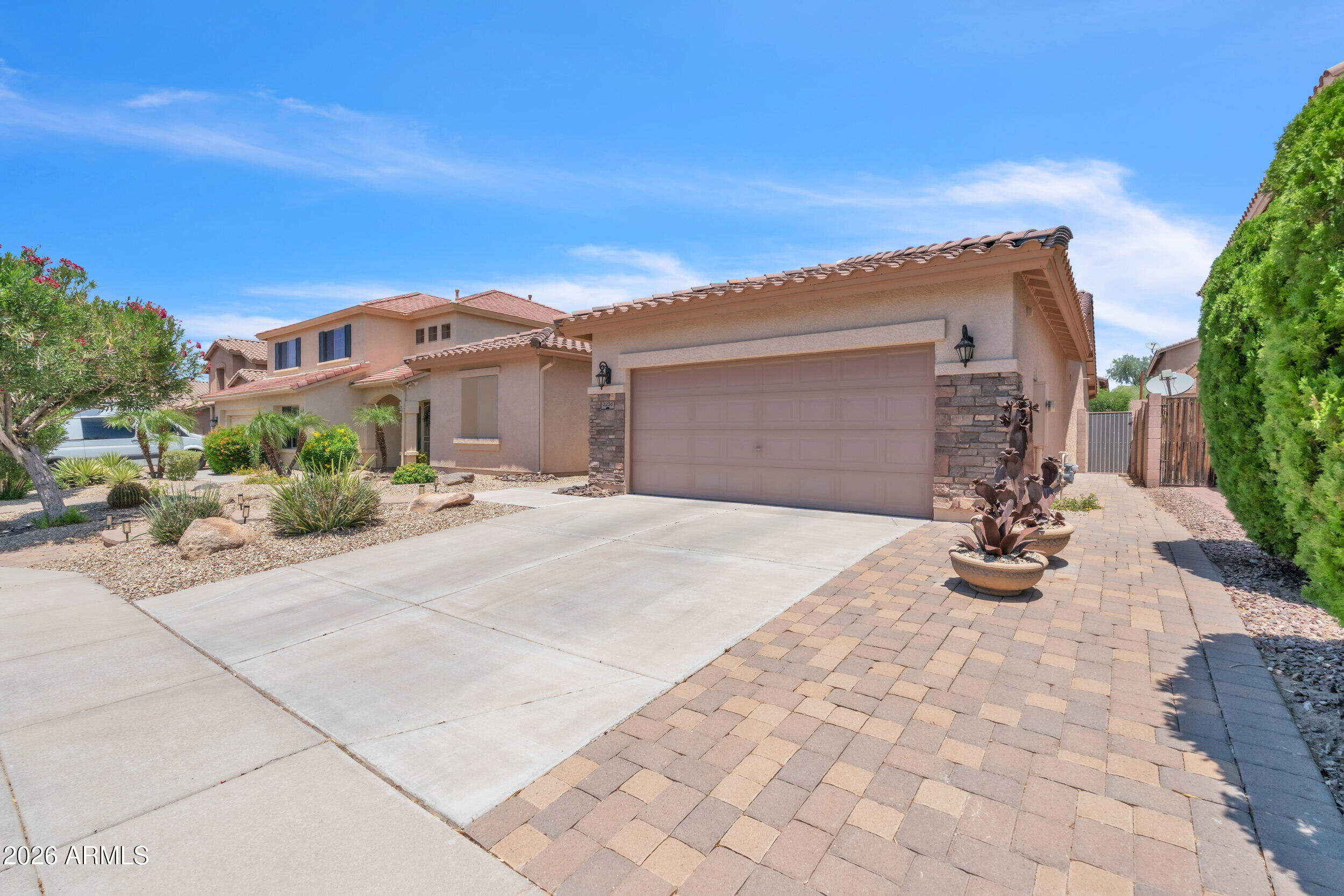 2236 W SPUR Drive