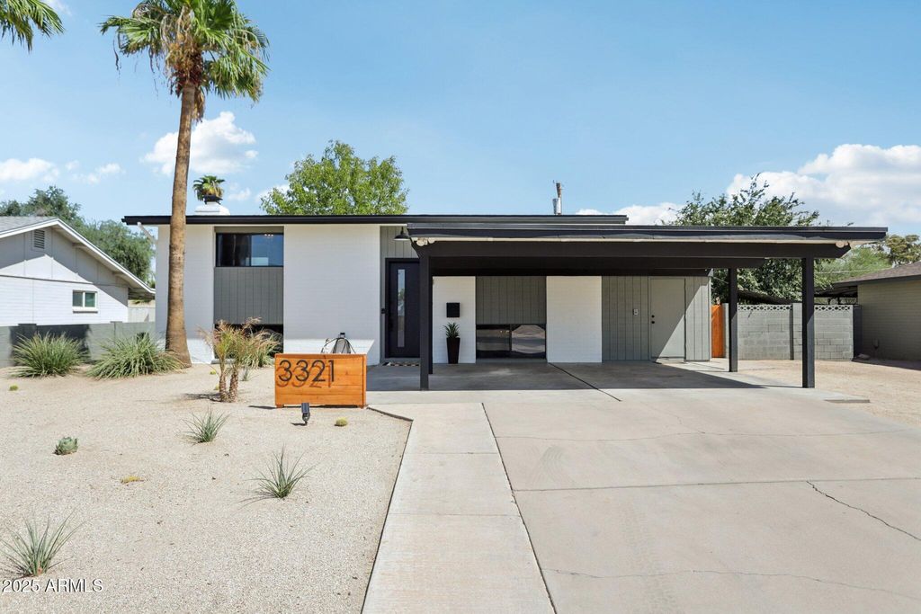 Photo of 3321 S La Corta Drive, Tempe, AZ 85282 (MLS # 6920934)