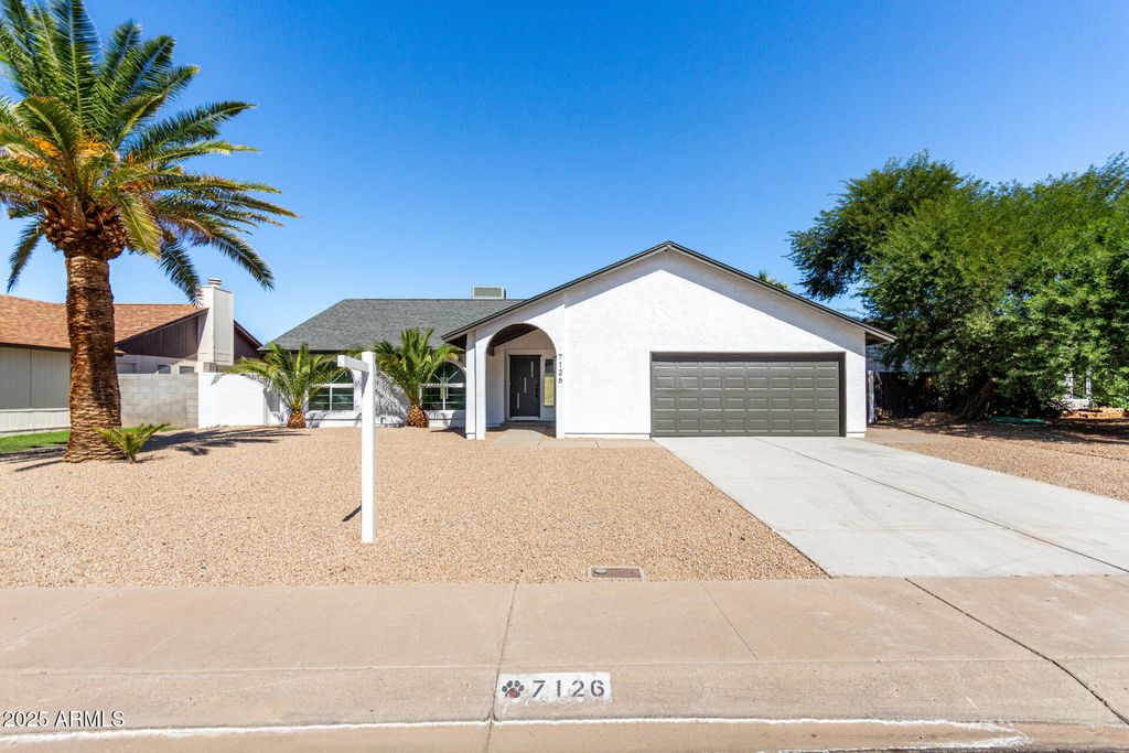 Photo of 7126 W Jenan Drive, Peoria, AZ 85345 (MLS # 6930669)