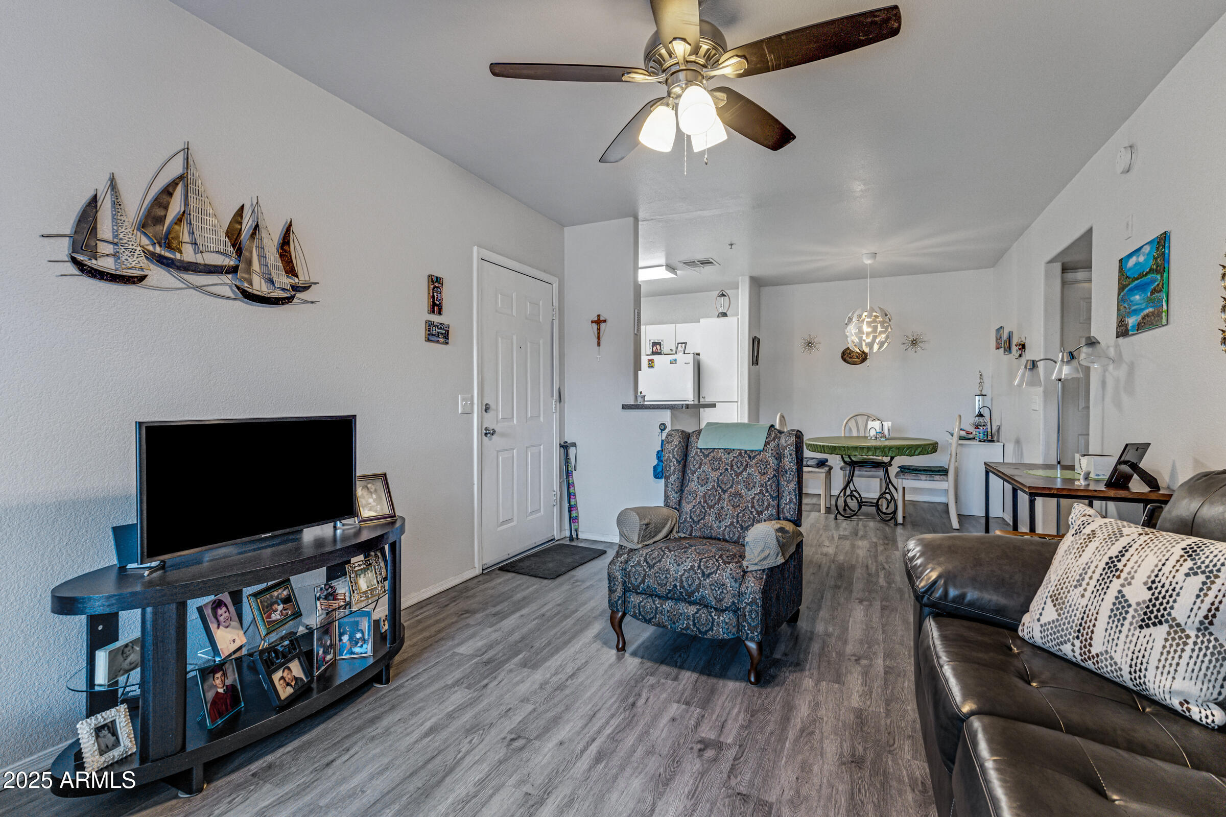 1295 N ASH Street 123