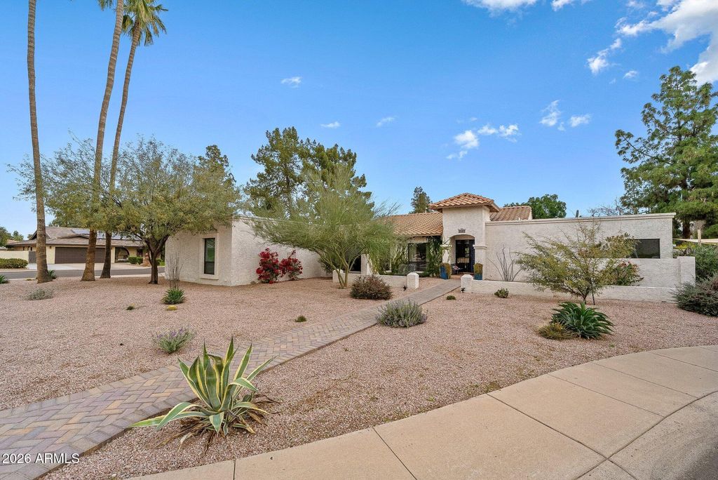 Photo of 2119 E Vaughn Street, Tempe, AZ 85283 (MLS # 6976061)